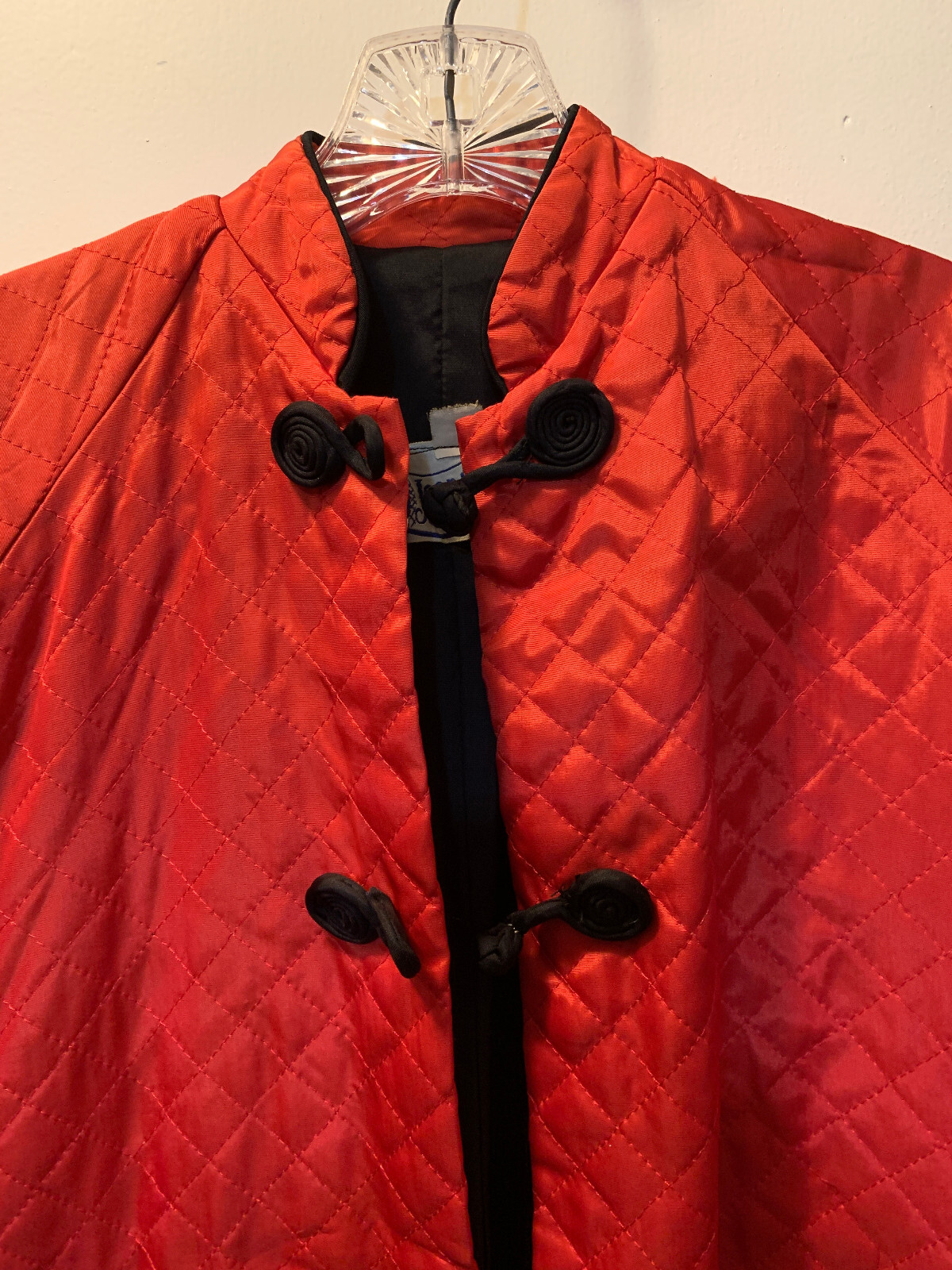 Vintage Joan Iris Red & Black Asian Quilted Bed Jacket / Short Robe – Size 10