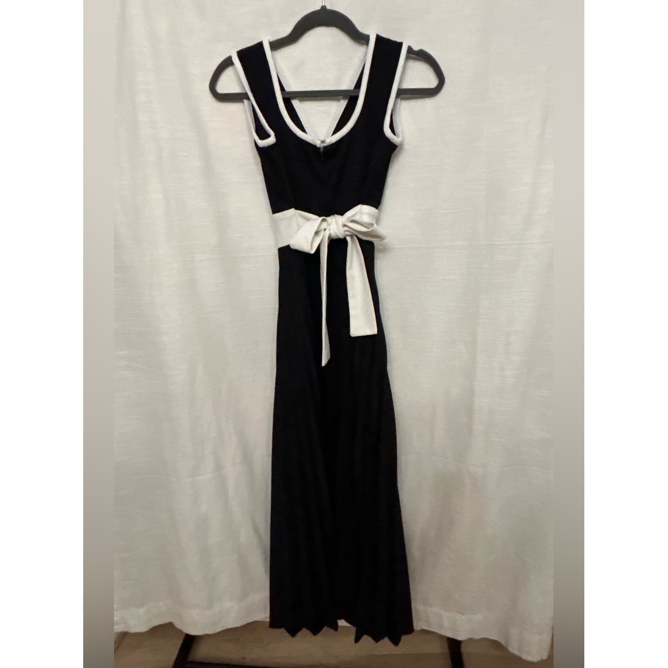 True Vintage Classic Black and White V-Neck Maxi Dress w/ Pleated Bottom and Tie