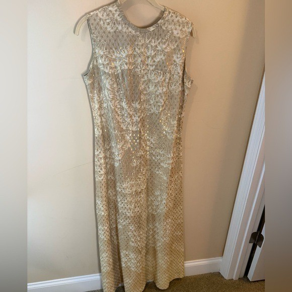 Vintage 1970s gown Gold Lurex Sleeveless gold metallic dot detail – Size Small?