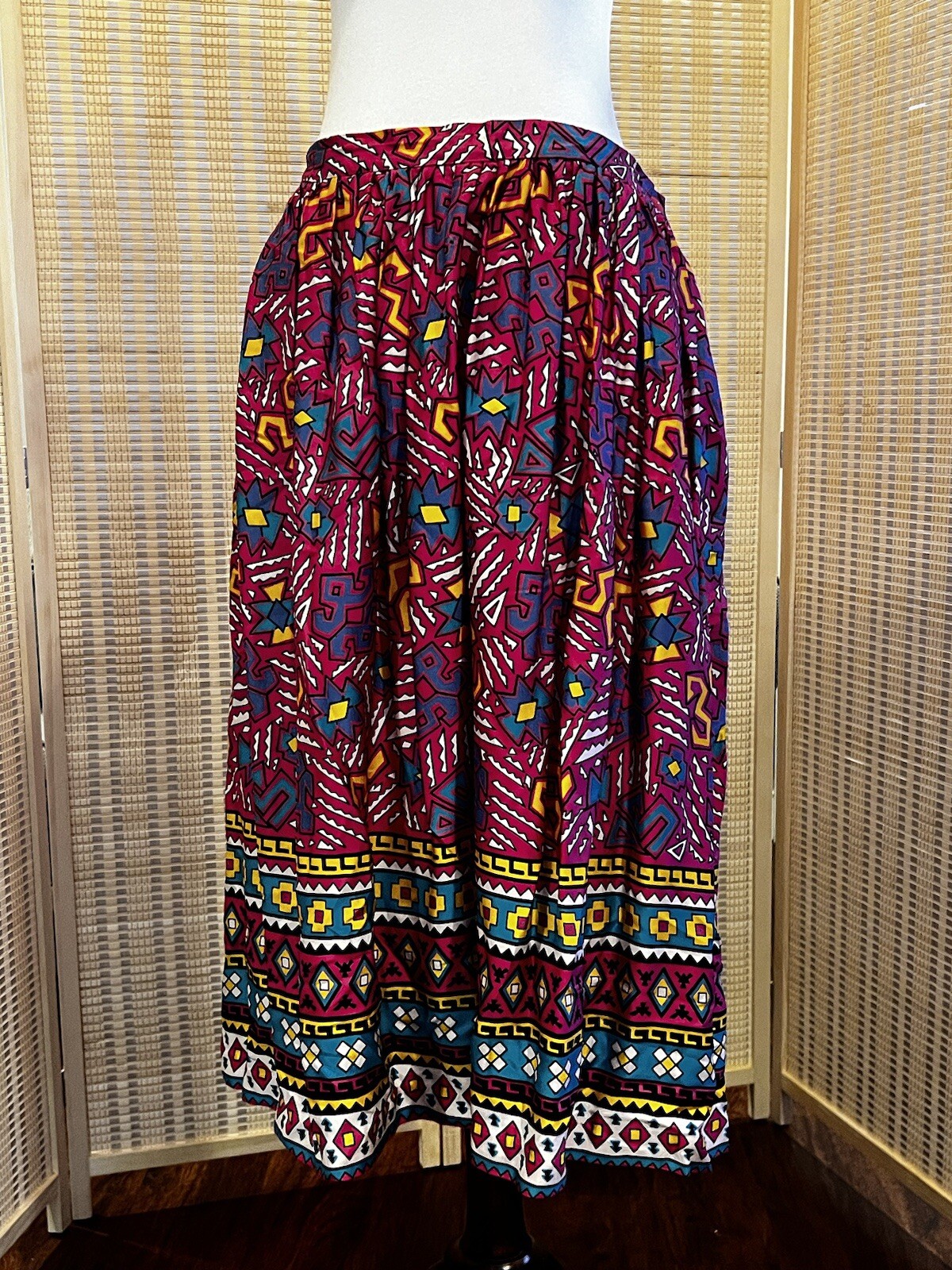 Vintage skirt hot pink, teal, yellow, white and black fits like size 10 petite
