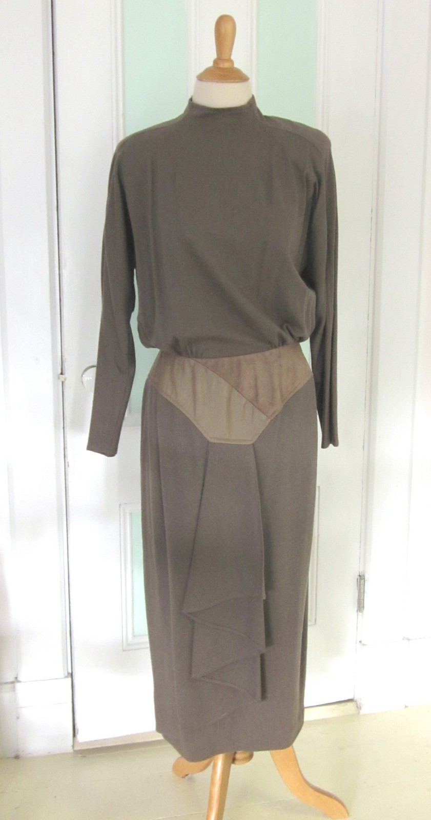 Vtg Paraphernalia Funky Taupe Wool Dress 6 Faux Leather Trim Pleat Panel