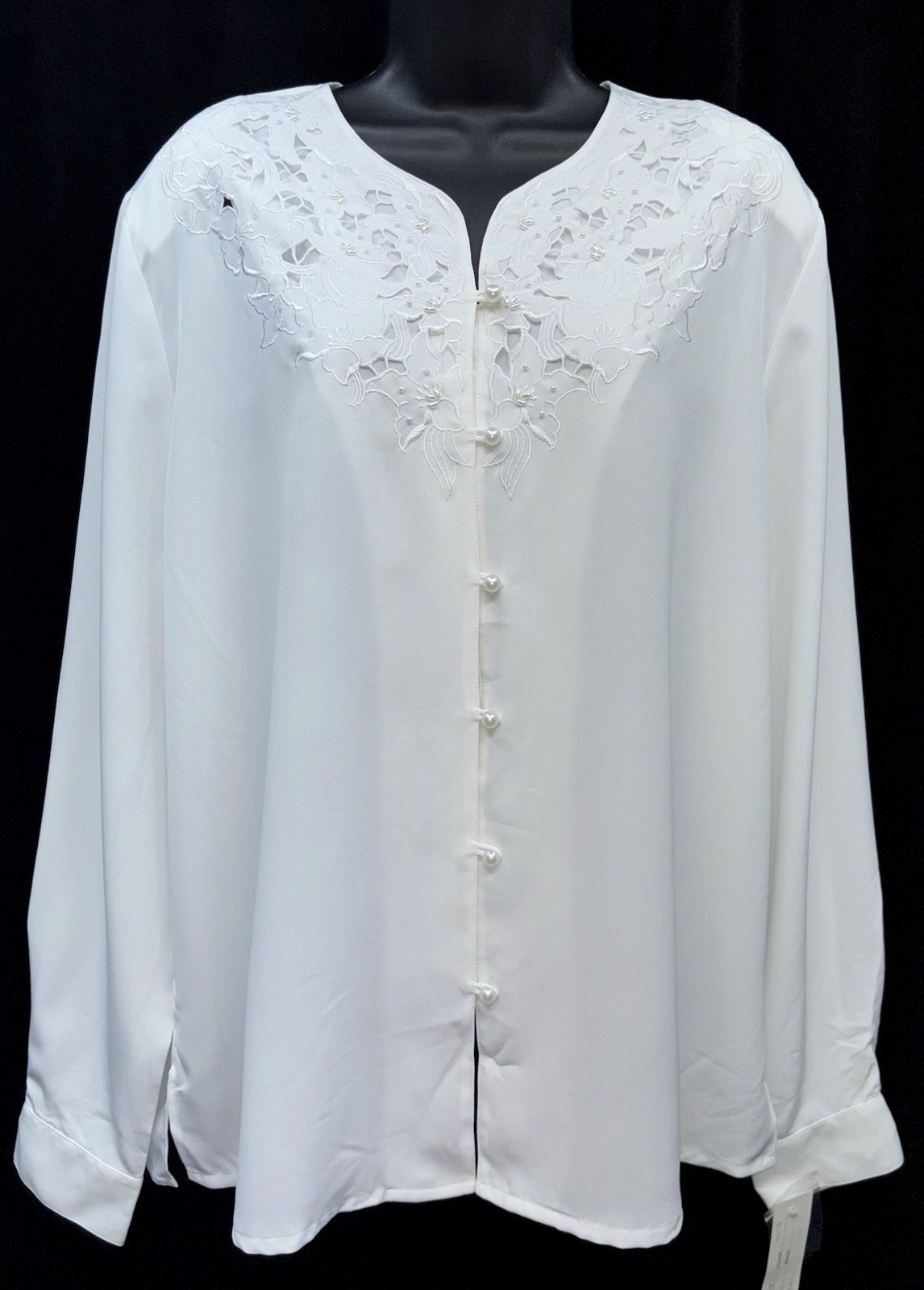 NWT Kathy Che Women Size 18 Button-Up Long Sleeve Blouse White Beads Embroidered