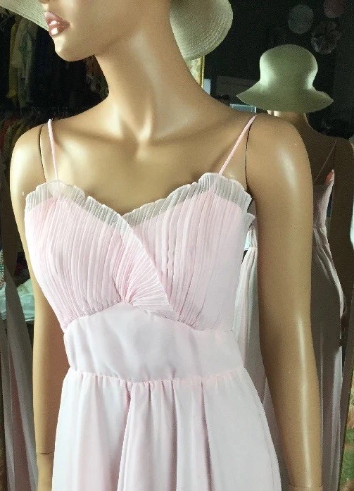 Christo For Couture Bridal Pink Spaghetti Strap Gown Micro Pleat Bodice Sz 8