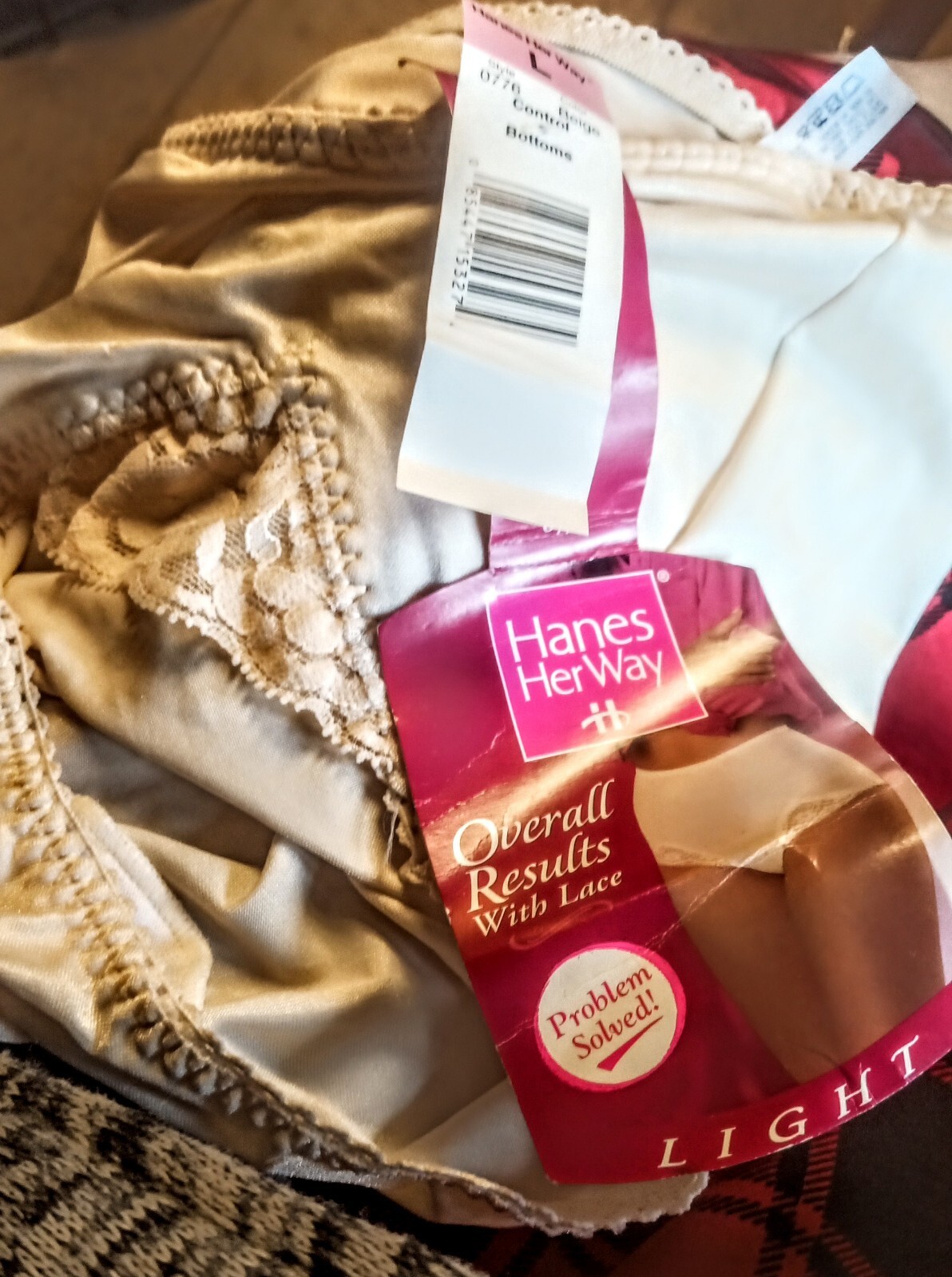 RARE❤️Vintage Hanes Her Way Satin Nylon Hi Cut Control Brief Panty Beige W/TAGS