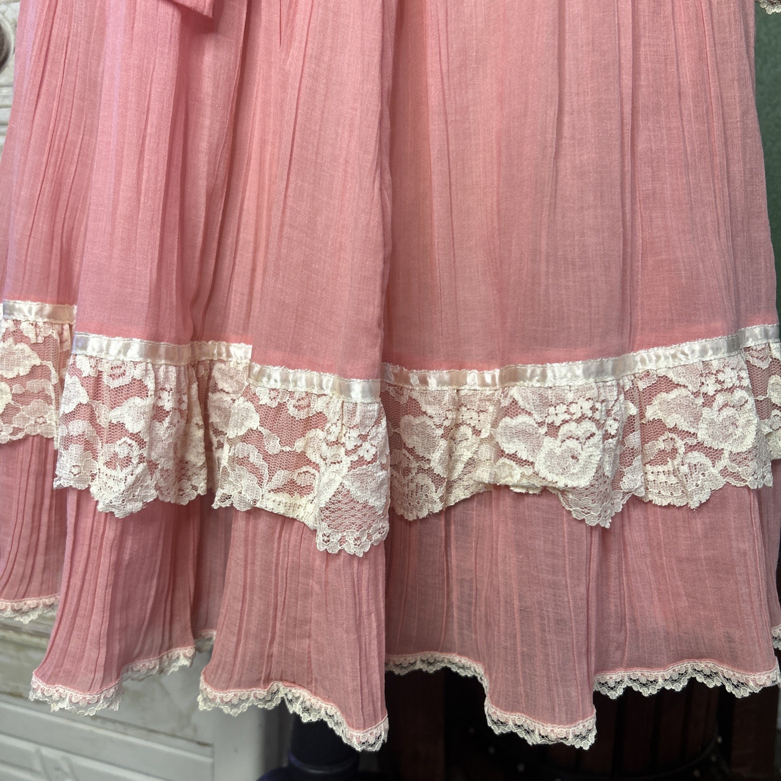 1970s Gunne Sax Pink Prarie Dress Size XS 10 Victorian Revival Country Western