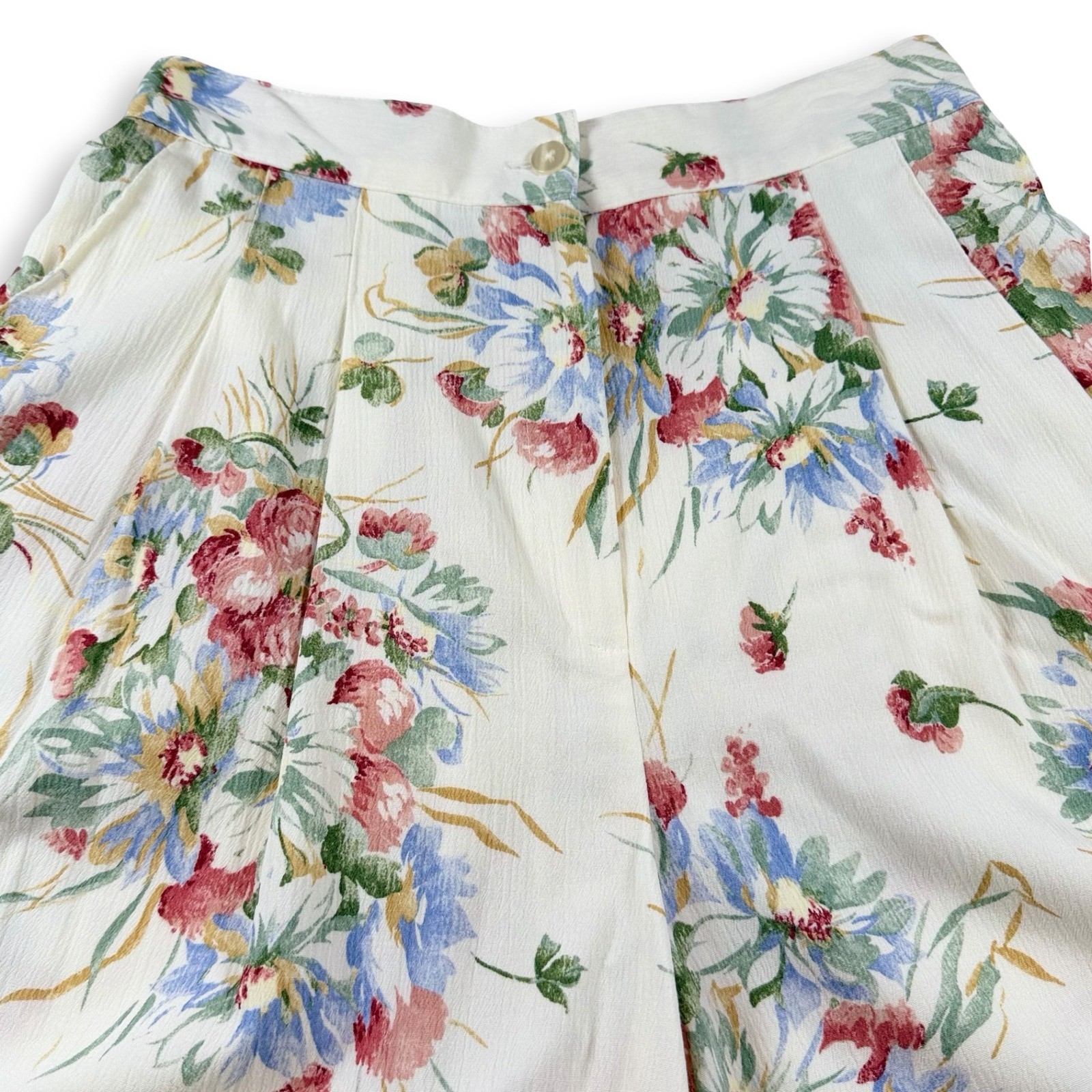 Vintage High Waisted Pleated Floral Shorts Chintz Coastal Grandmother Size 12