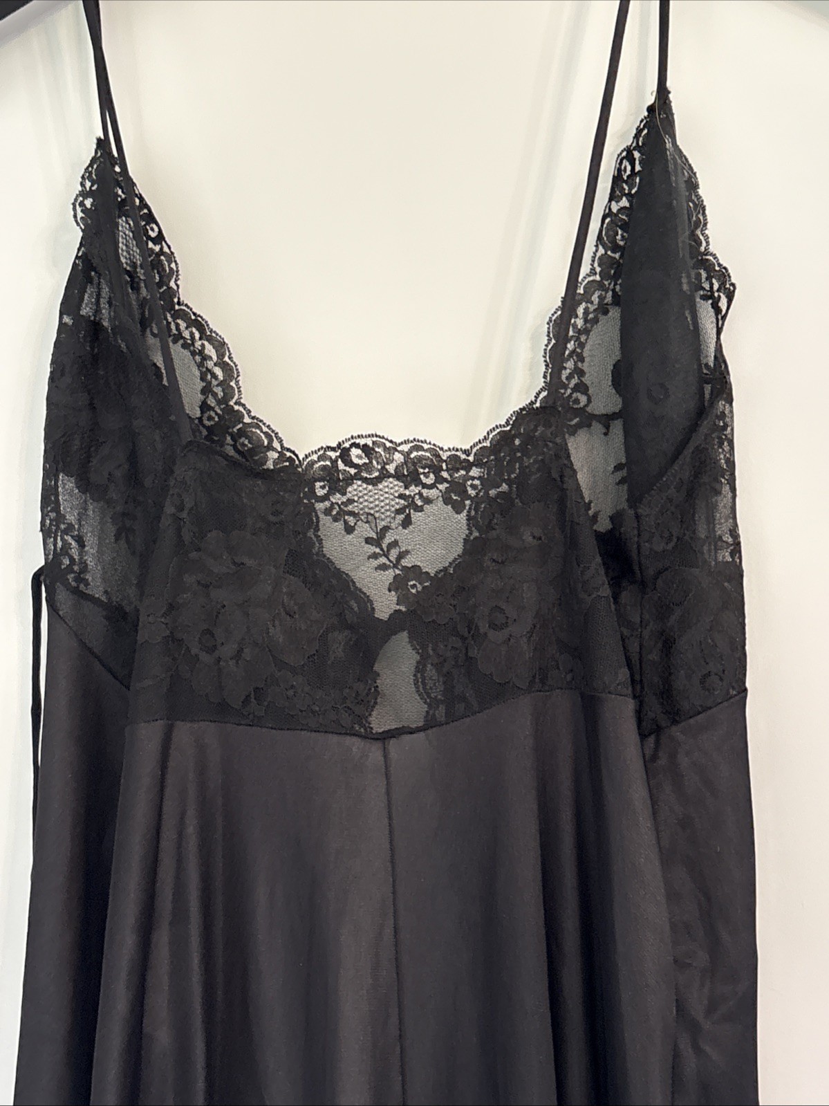 Vintage Pandora Lingerie by Chic Nightgown & Robe Open Tie Front Lace Romantic