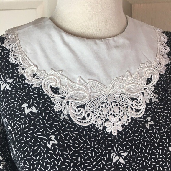 Vintage 80s Navy Cottage Core Modest Loose Fit Midi Dress