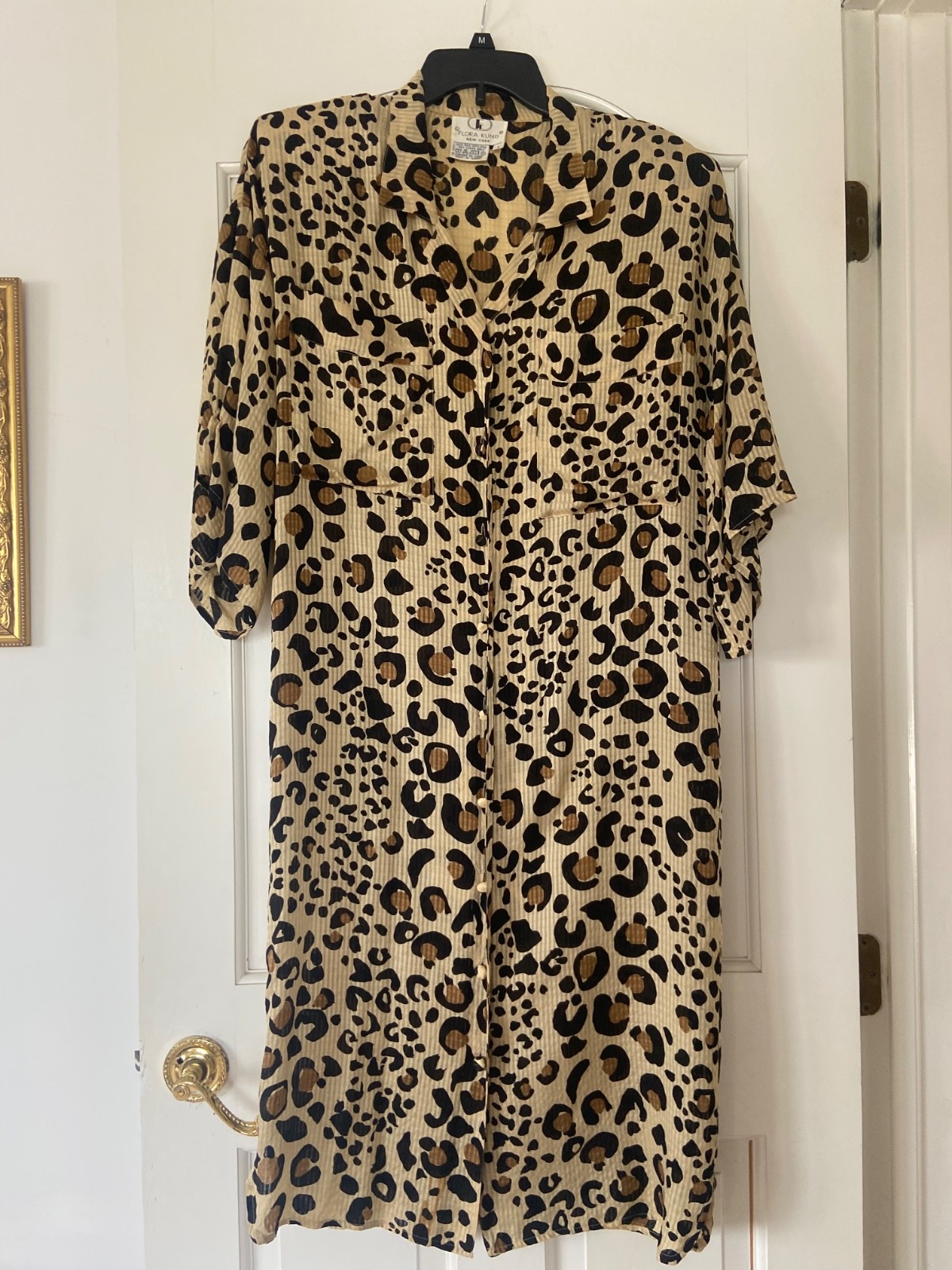 80s Vintage Flora Kung Leopard Print Button down Dress Size 8 Silk Short Sleeves
