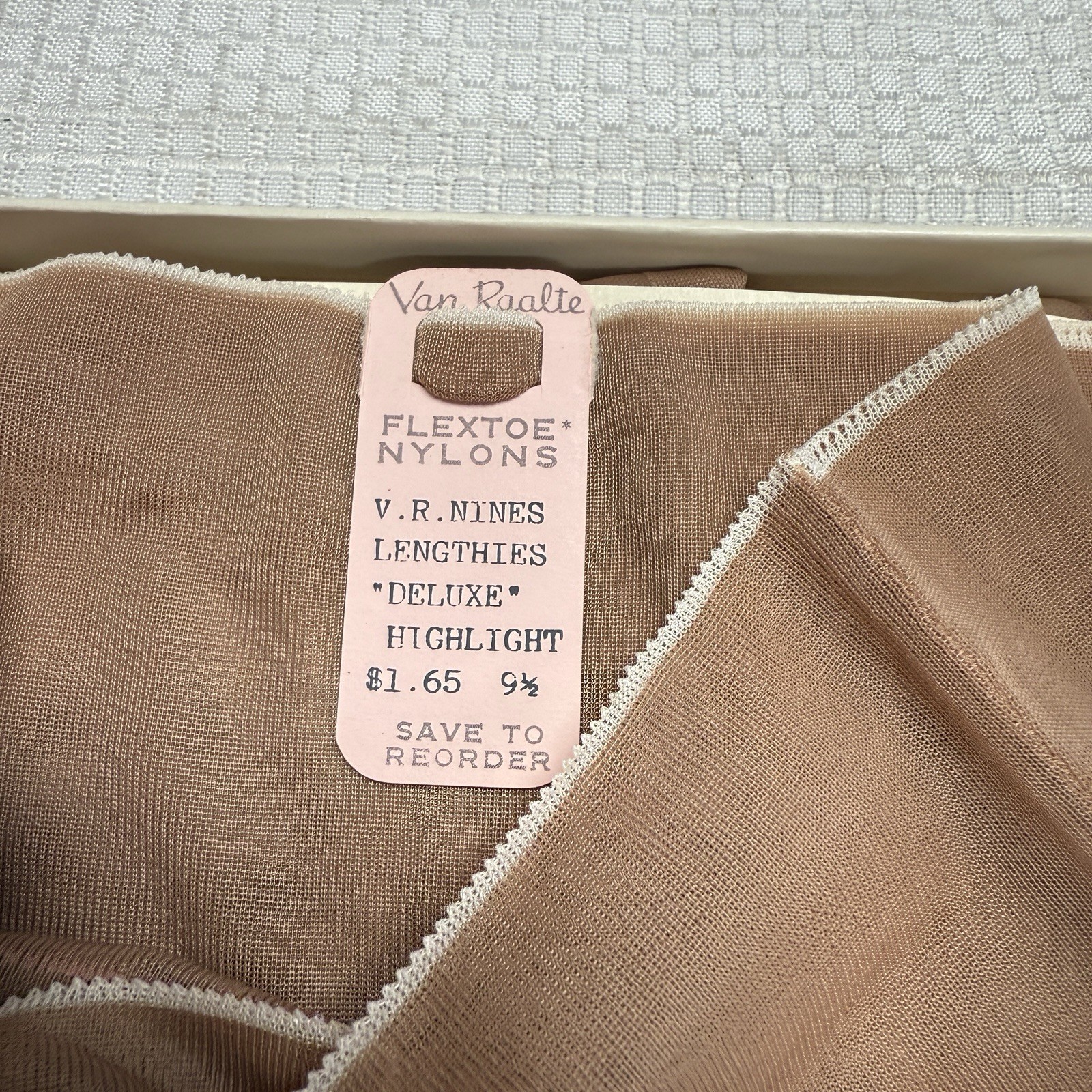 Vtg 50s VAN RAALTE Nines Sheer Highlight 9.5L Nylon Hose Stockings Seam New Box
