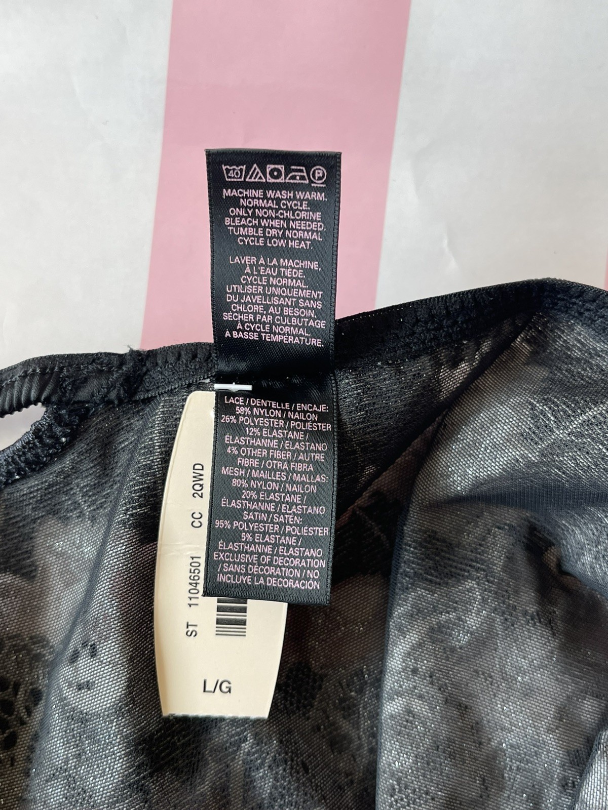 NWT VTG 2014 Victoria’s Secret Cheeky Thong, Floral Lace – Black/Cream Large