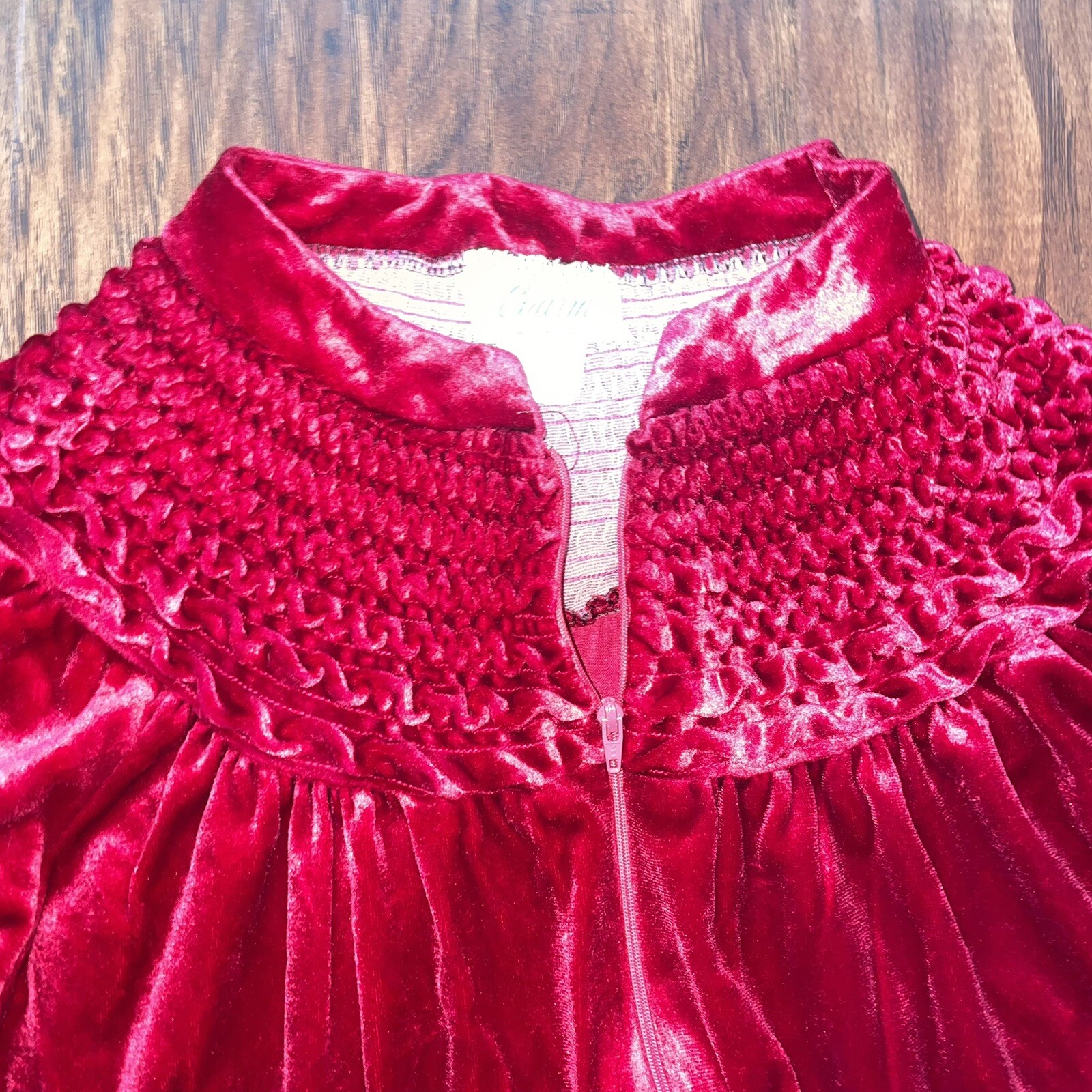 VTG Made In USA L Large Velvet Red Zip Front Robe Housecoat It’s A Charm Women