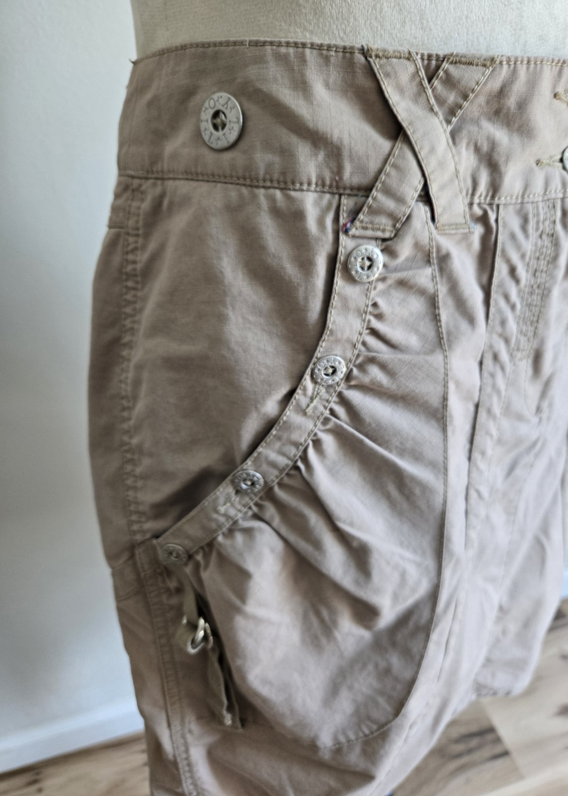 2000s Cargo Mini Skirt (M)