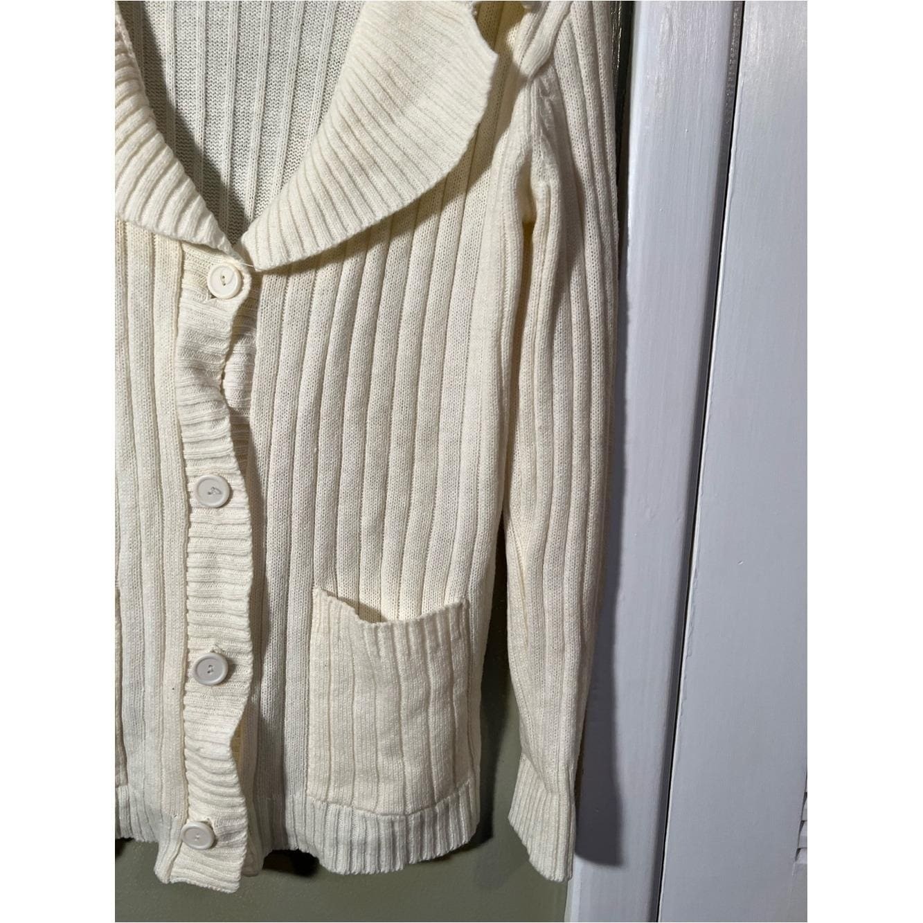 Vintage Kmart Women’s Size Medium Cardigan Sweater Cream White Collared Pockets