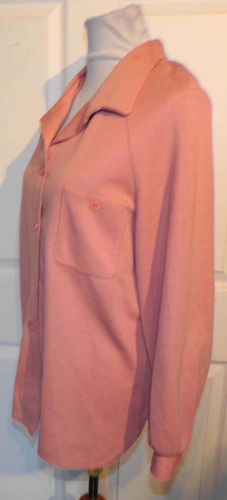 Vintage Light Coral Trissi Polyester Wool Knit Long Sleeved Shirt B42
