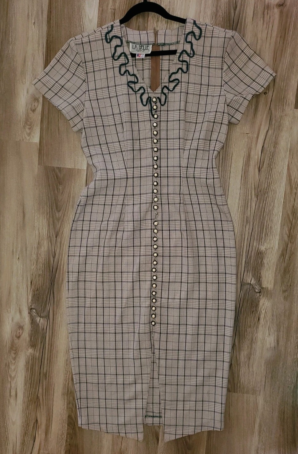 La Belle Fashion Inc. Vintage V-Neck Dress Size 11