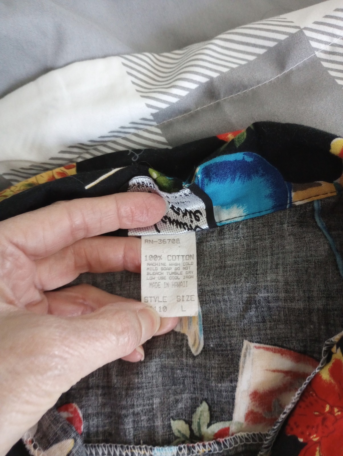 Women’s VTG Shannon Marie Hawaii Cocktail Print Top Large
