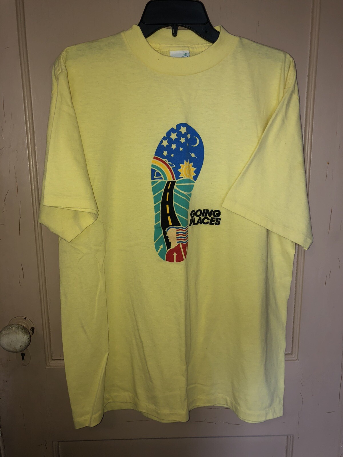 1980s Girl Scouts Going Places Tshirt – Yellow – Flip Flop Sandal