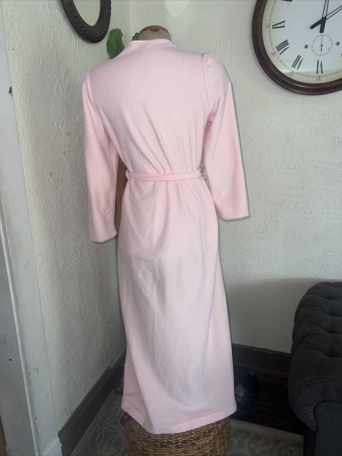 VINTAGE IT’S A CHARM BABY PINK BLUE SIZE MEDIUM FLEECE ROBE
