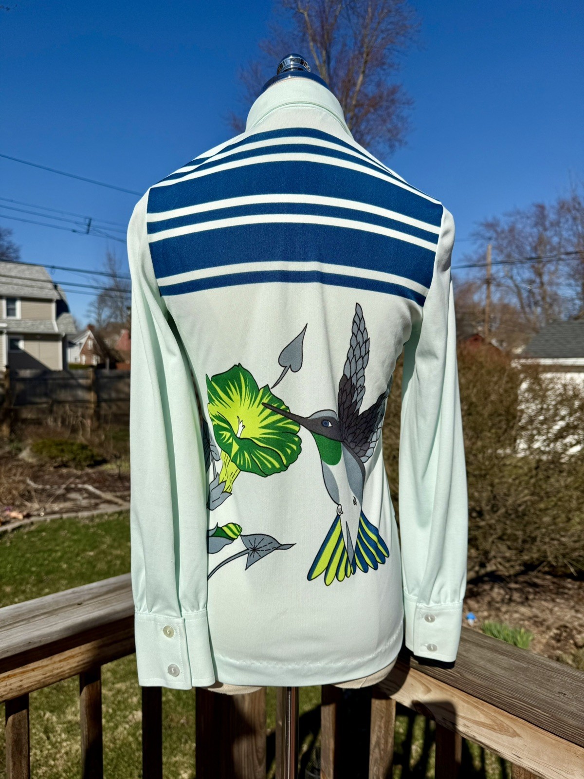 Vintage 70s Pale Blue Novelty Hummingbird Flower Print Button Down Blouse