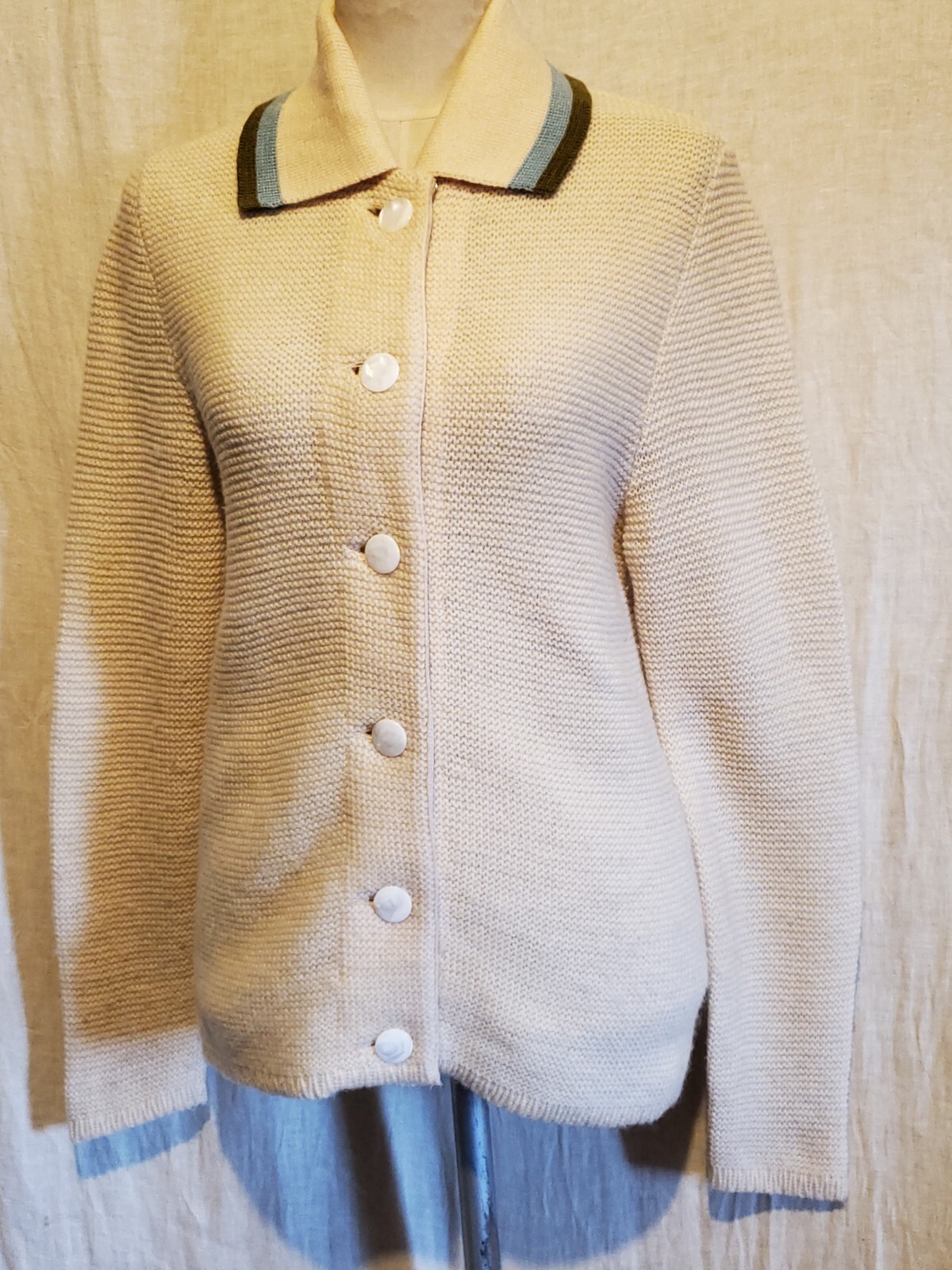 VGT 60s Iconic Catalina Wool White Mod Cardigan w Mother of Pearl Buttons M