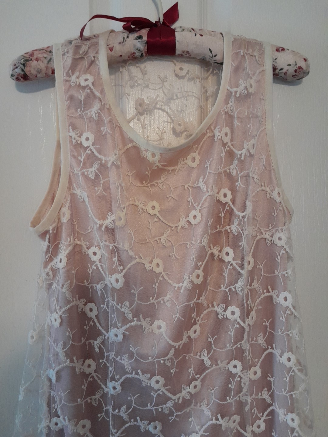 Vint. 70s Shana K Large Cottage Core Lined Pink /Mesh Embroidered Midi Dress.B28