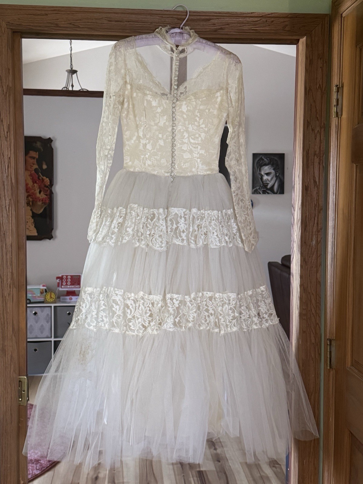 Vintage 1950s Ivory Wedding Dress, Lace And Tulle, XS,