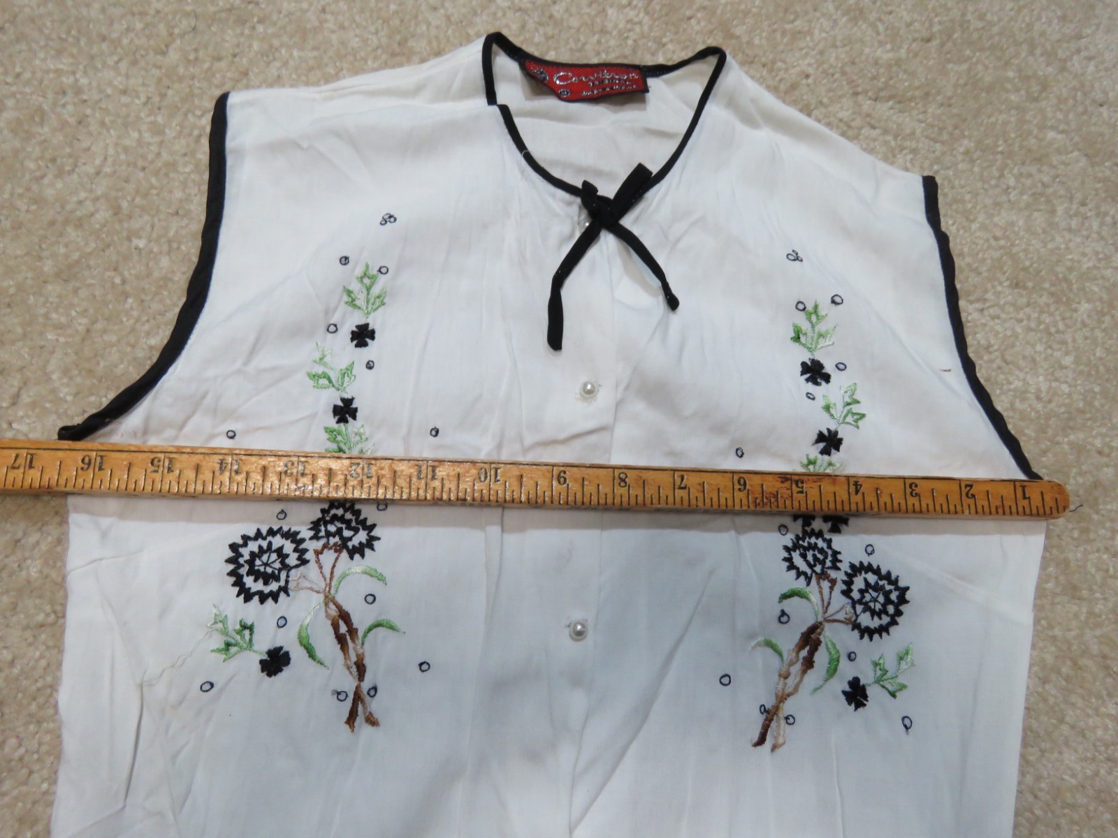 VTG 70’s Corvitron Original Embroidered Sleevless Blouse/Vest