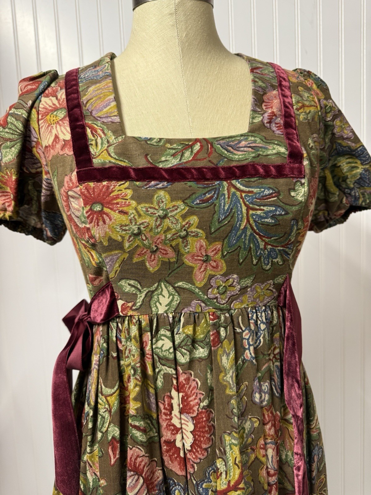 1970s Vintage Young Edwardian by Arpeja Boho Floral Maxi Dress: S