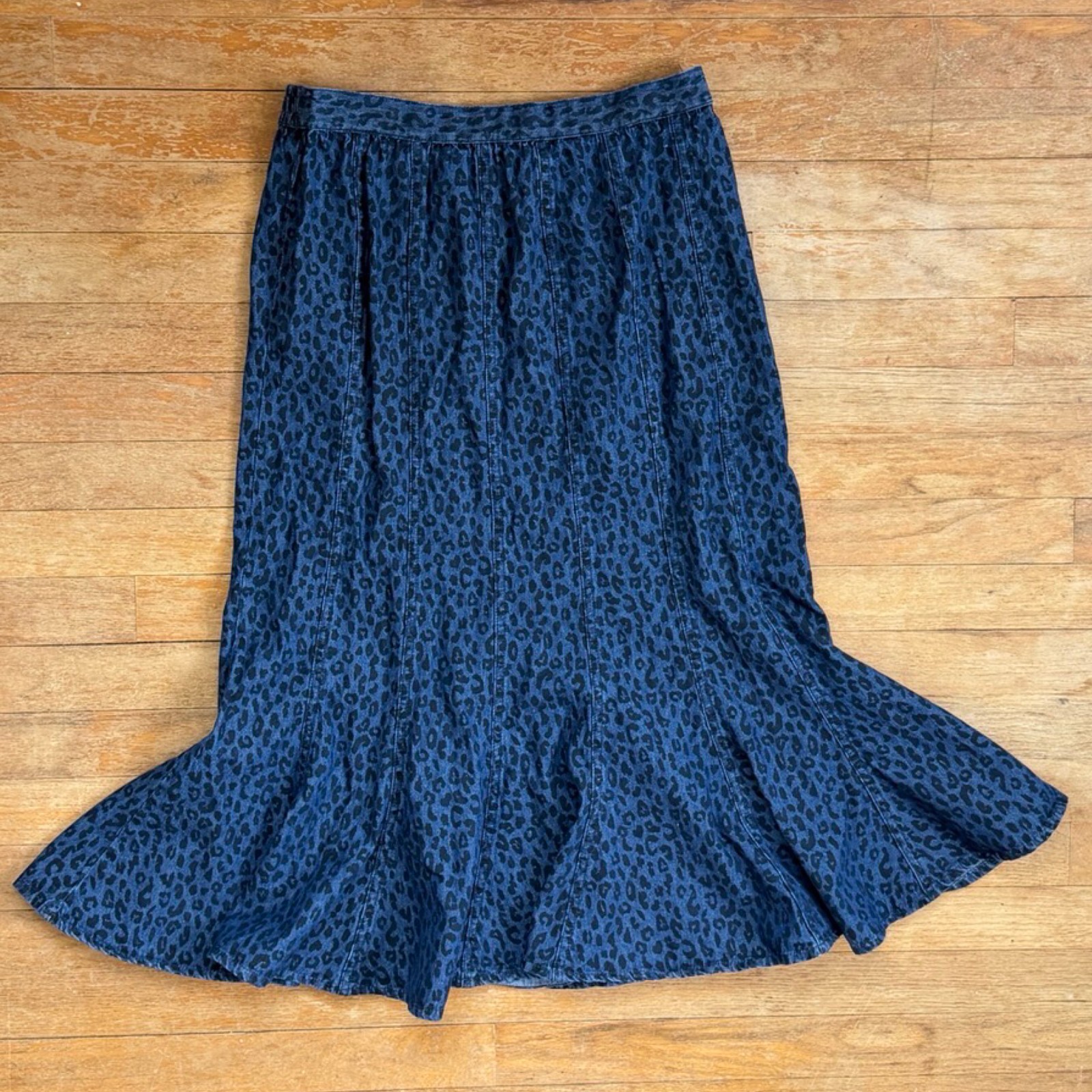 Vintage Leopard Print Jean Skirt Size Medium/Large 29-31″ Waist Y2K Denim Blue
