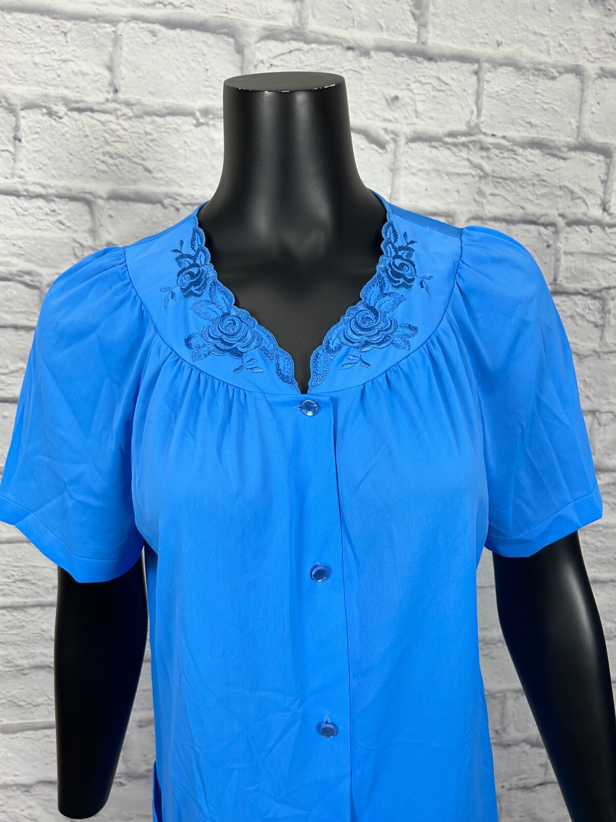 Shadowline Floral Neckline Button Up Blue All Nylon 2 Piece Set Women’s Size 34