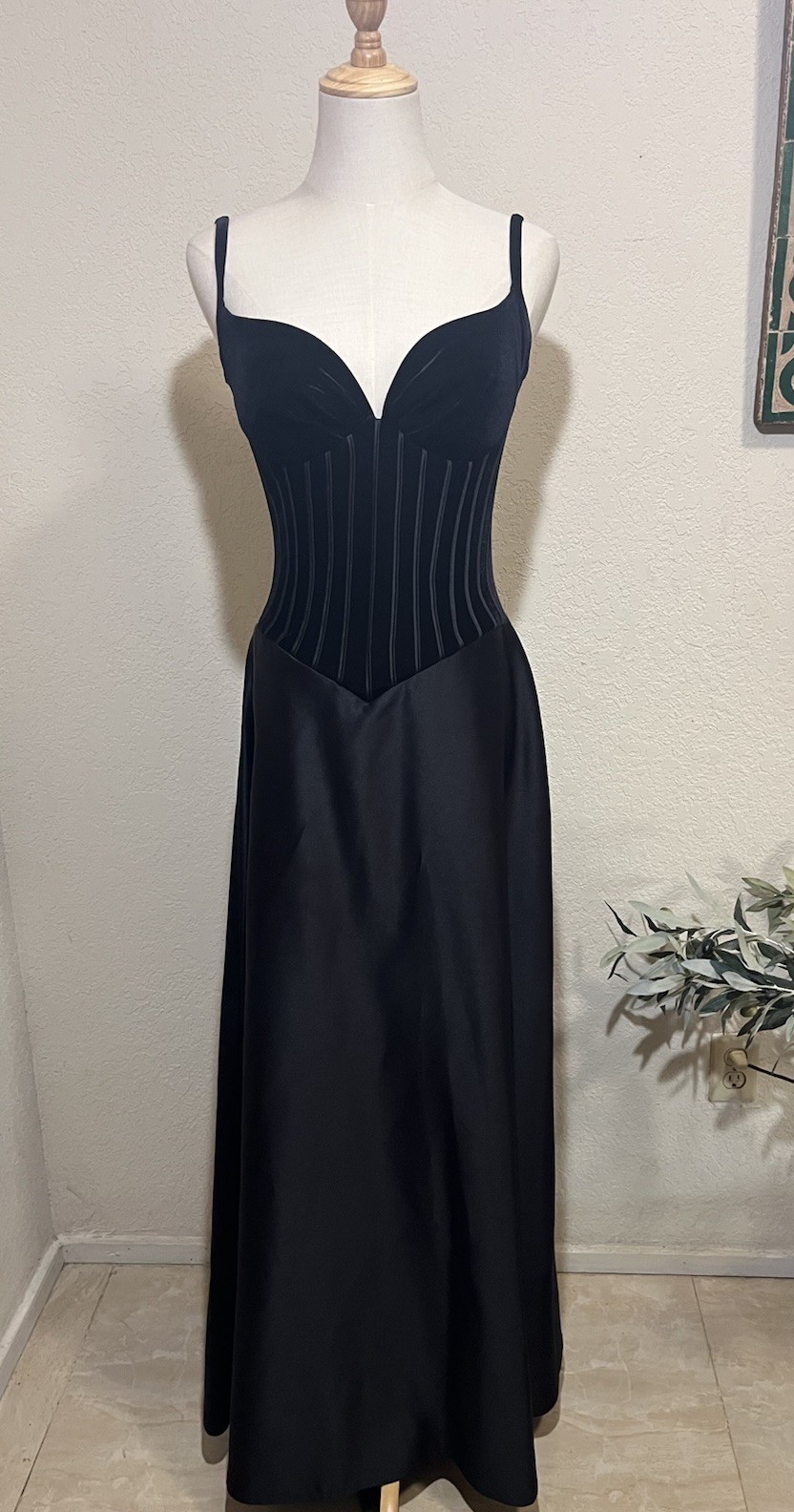 VTG Tadashi Black Corset Y2K 90s Formal Maxi Dress Renaissance Gothic Timeless