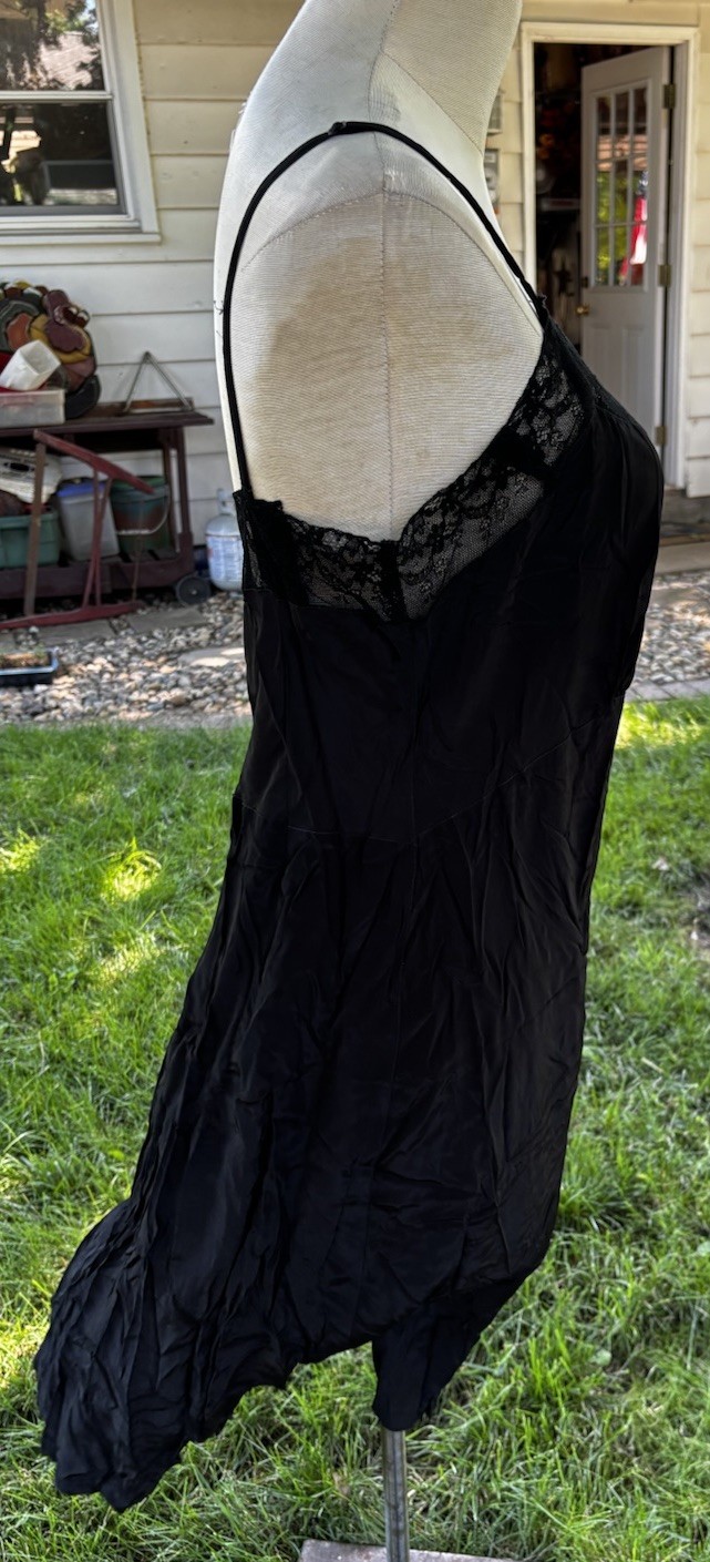 VTG 1940s Black Bias Cut Rayon Midi Slip Dress Lace Sz L 40x30x38″ NICE