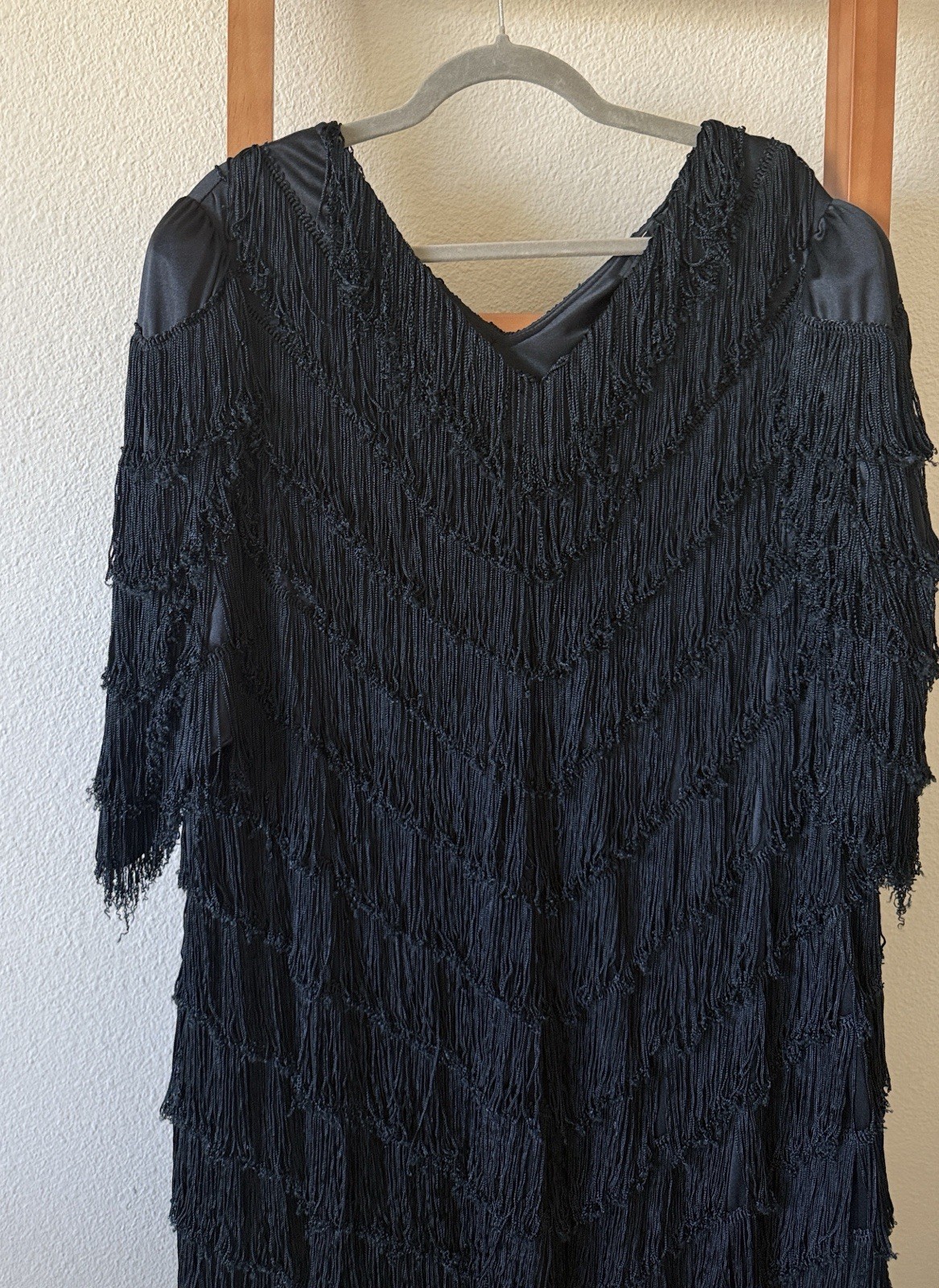 Vintage nightwork, V-neck tiered Elegant Black Fringe mod flapper Dress large