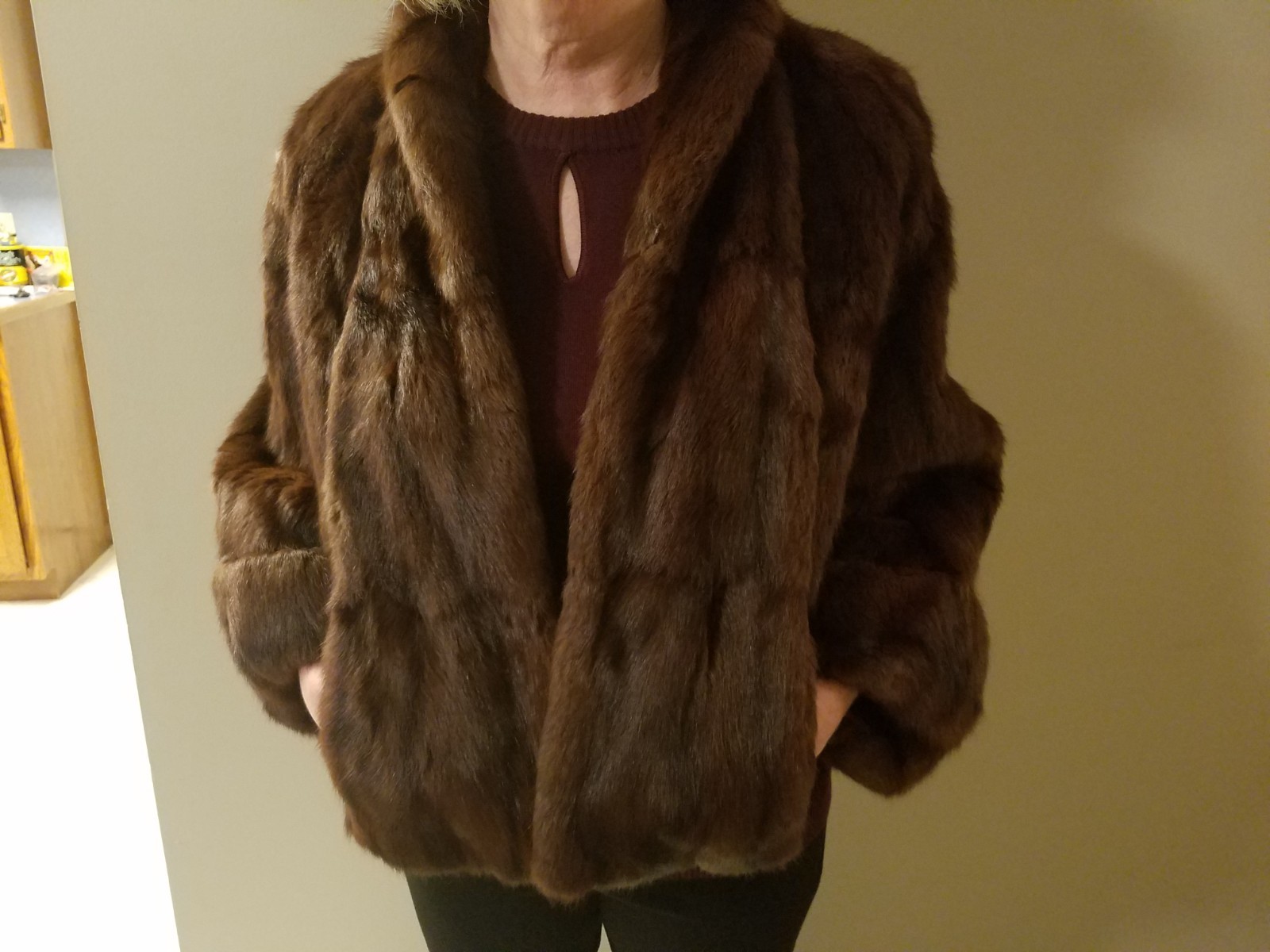 VINTAGE I.J. FOX OF BOSTON BROWN SQUIRREL SHAW/STOLE-FAST SHIPPING!
