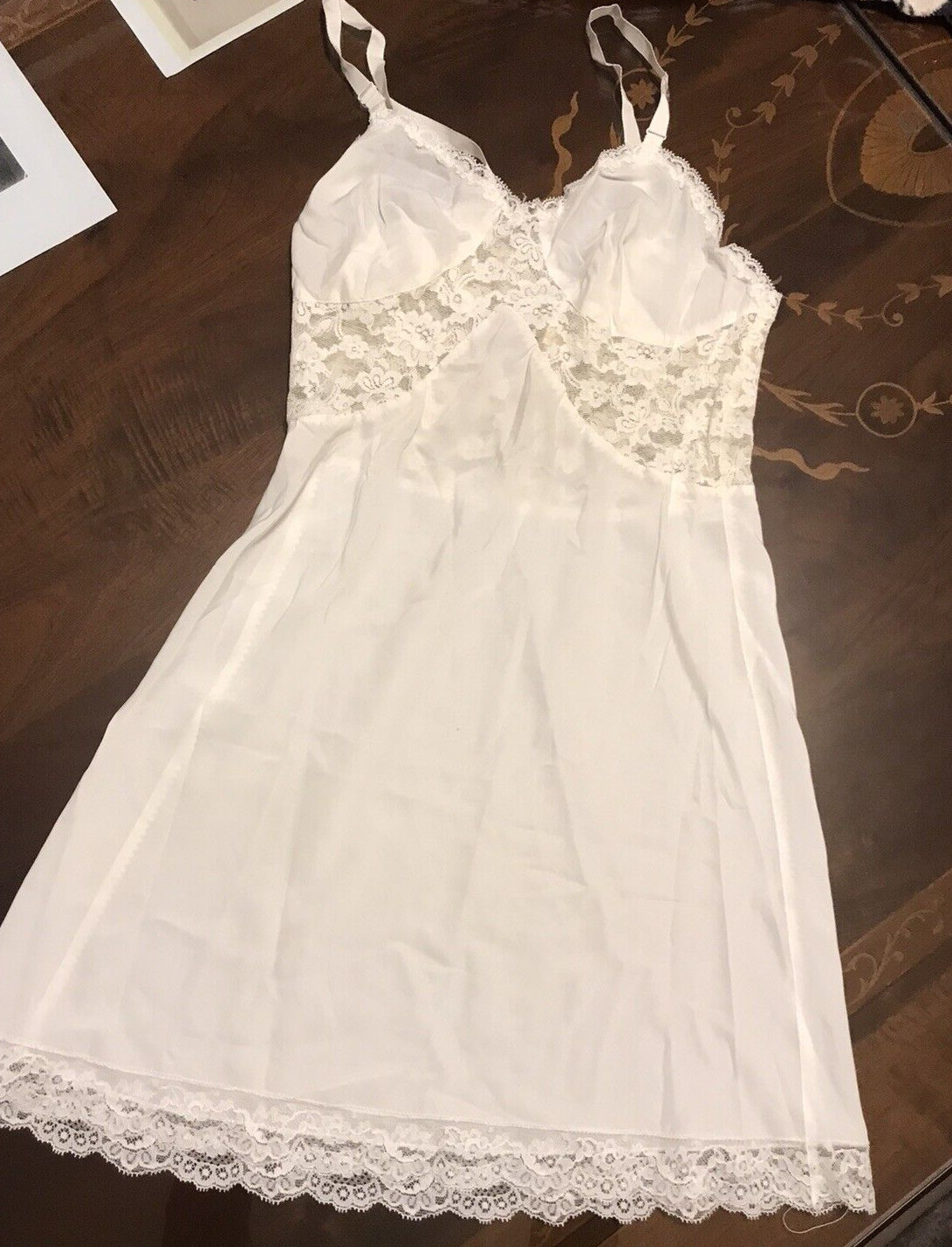 VTG BARBIZON WHITE CREPE ACH. LUXURIOUS FULL SLIP PREOWN, MEGA LACE SIZE 32/SM;