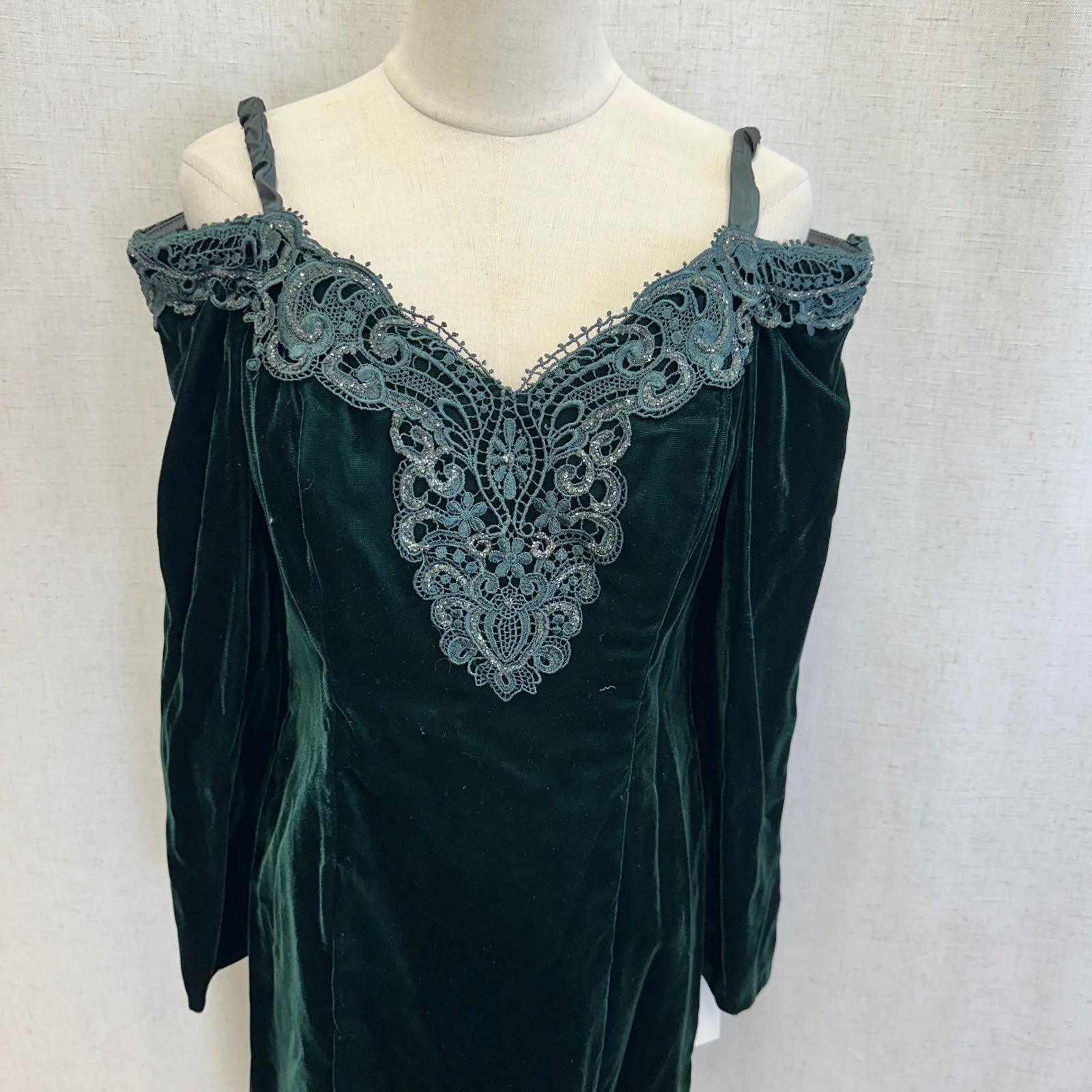 Moda International Emerald Green Velvet Lace Cold Shoulder Goth Dress Size 12
