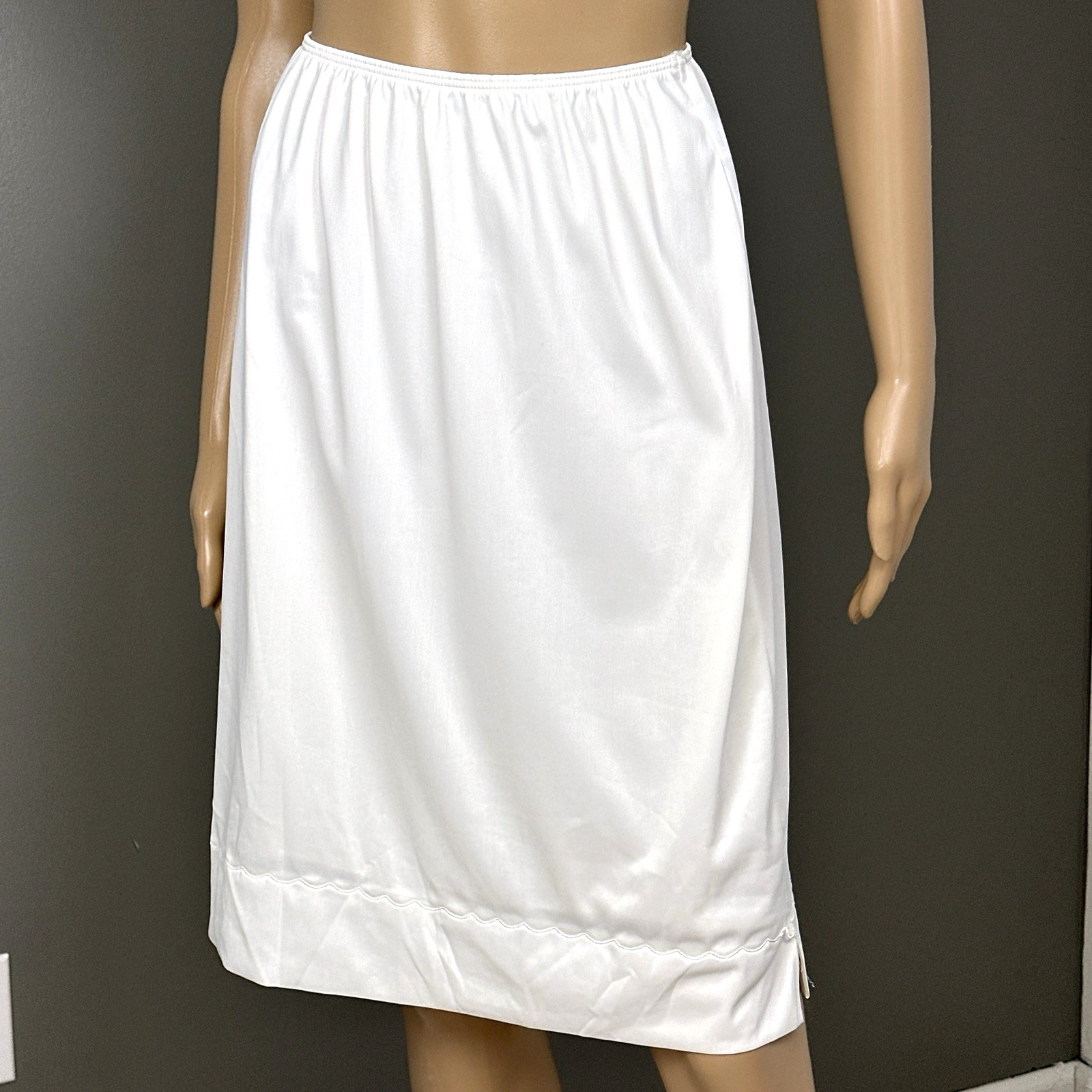 Vintage Sears Half Slip Medium Tall White Fortrel Polyester Embroidered USA