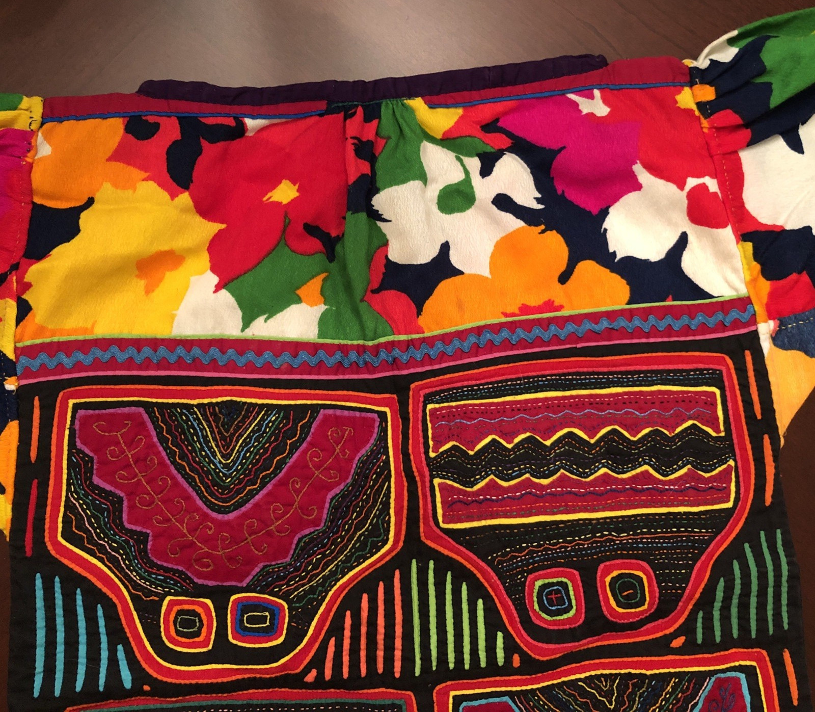 Vintage Kuna Mola Art Blouse Shirt Panama Handmade Floral Embroidered 2 Panels