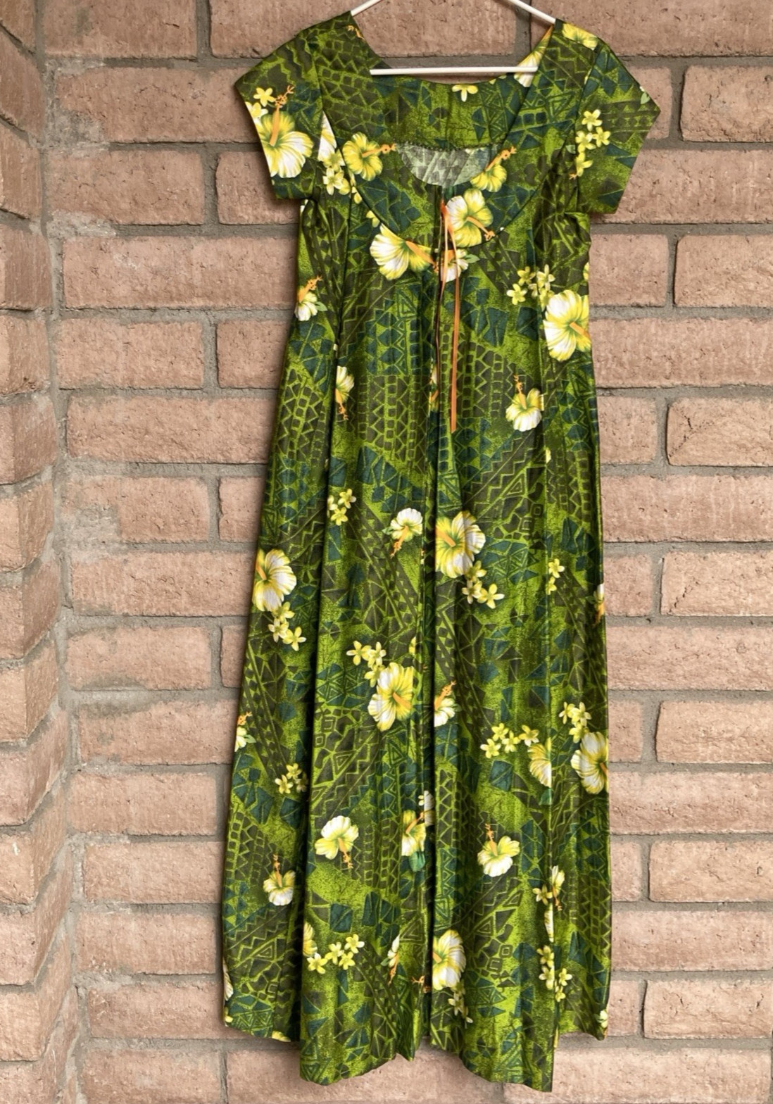 Vintage Sears Hawaiian Fashions Muumuu Womans Maxi Dress Tropical Floral Green