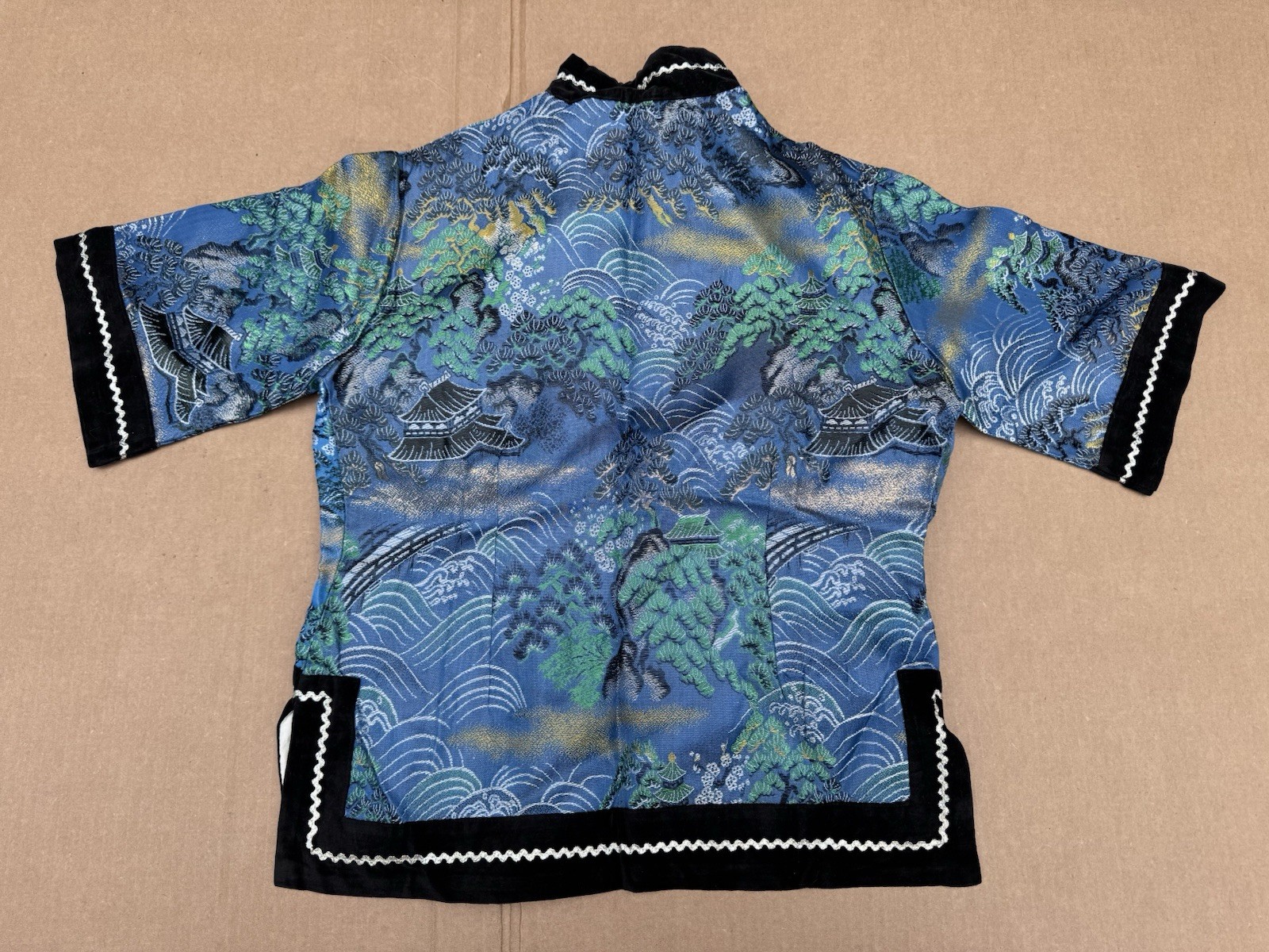 Vtg Peace Made Nippon 日本 Silver Brocade Jacket Black Velvet Trim Medium