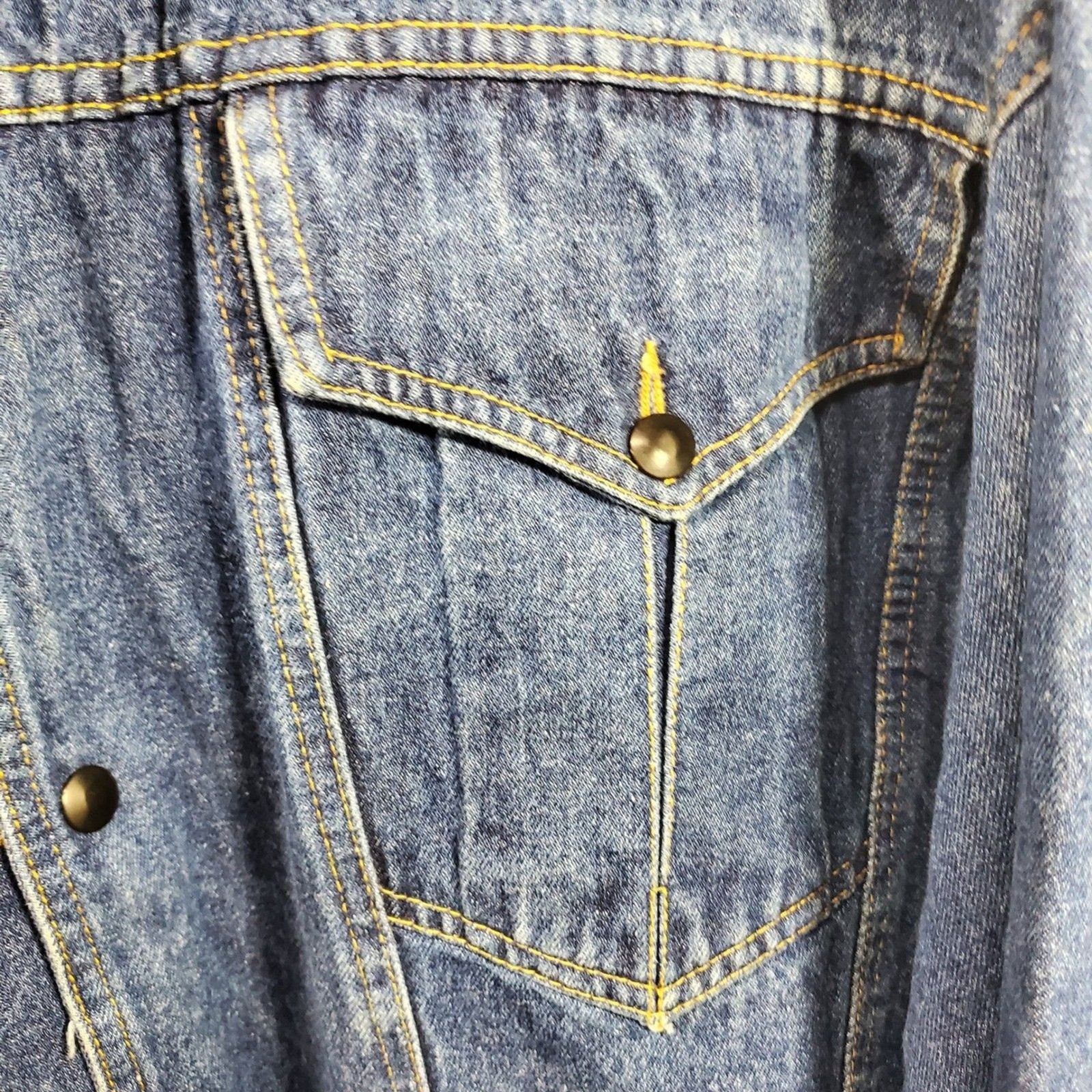 Vintage Cheryl Tiegs Denim Jacket Button Front Blue Cotton Large Oversized