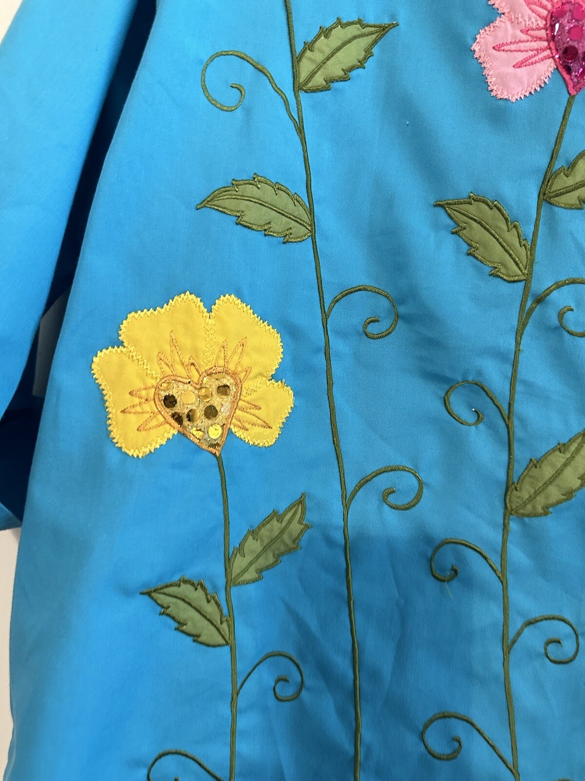 VTG Artsy CC Sportswear Blouse Button Up Womens M Embroidered Flowers Whimsical