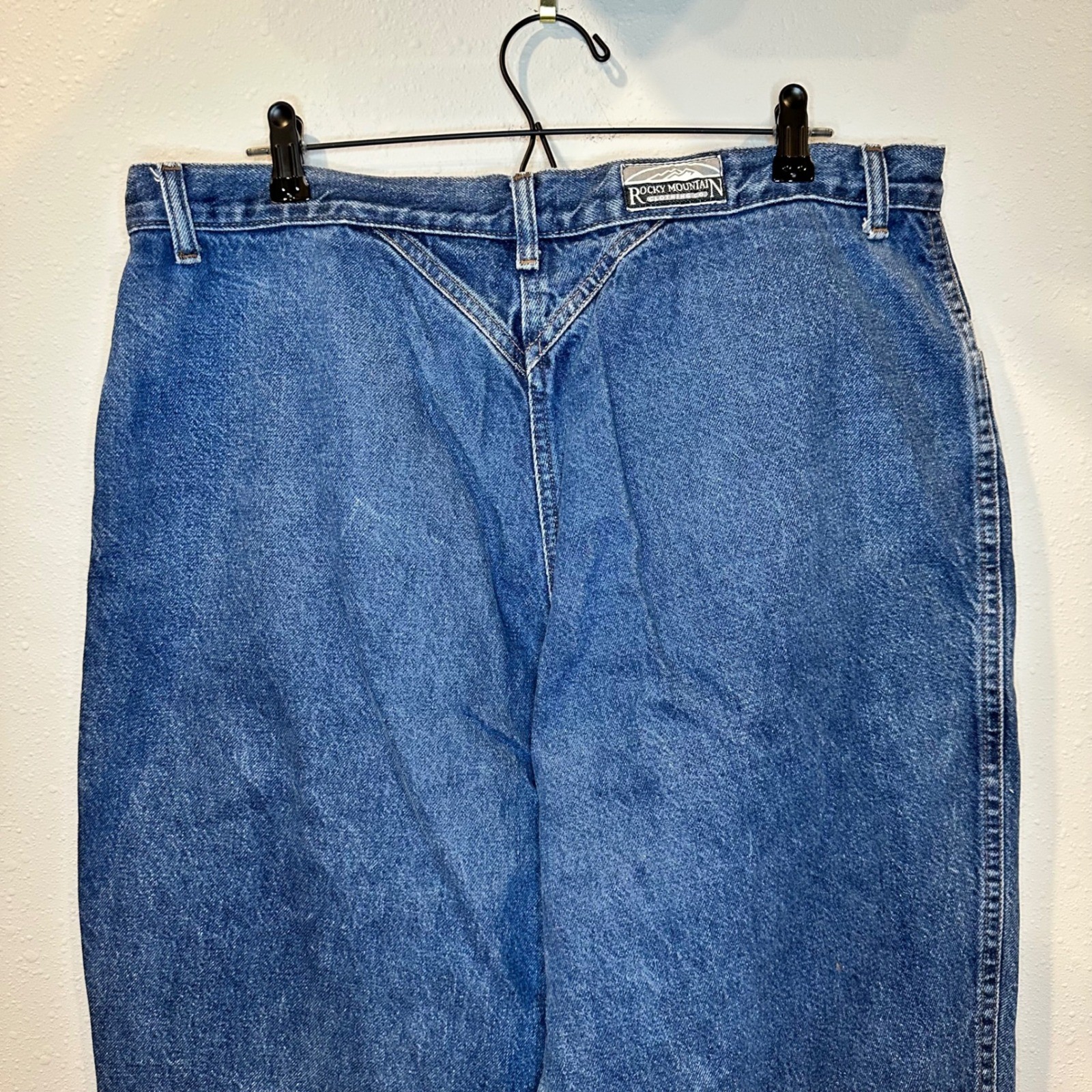Vintage Rocky Mountain Western Jeans Womens 19/20 Blue High Waist Tapered V-Back