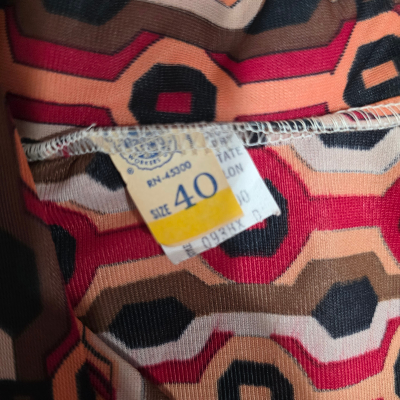 Vintage 70s Blouse Size 40 Geometric Mod Disco Groovy Acetate Nylon Retro Top