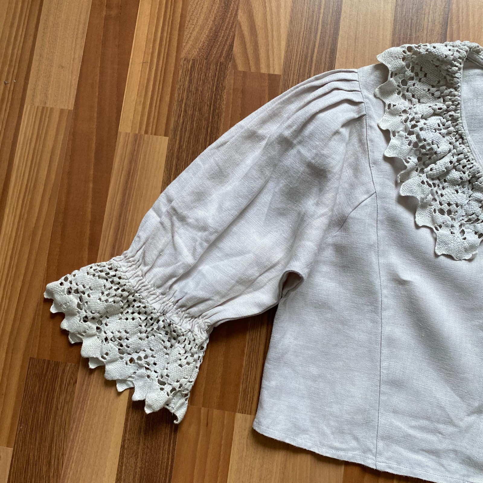 HESS FRACKMANN Linen Blouse Button Front Peasant Folk Edwardian Puff Sleeves 42