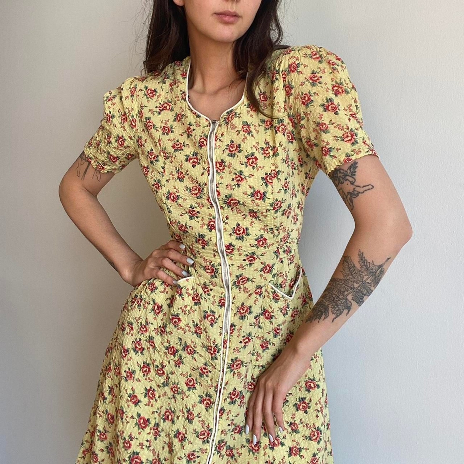 1930s/1940s seersucker cotton yellow floral hostess dress