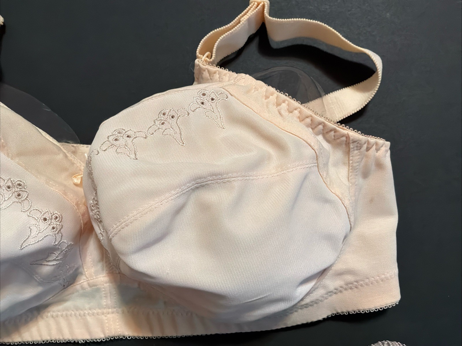 Vtg Bali 40C SoftCup NOWIRE Beige Bra Union Made USA NWT Original Tag Attached