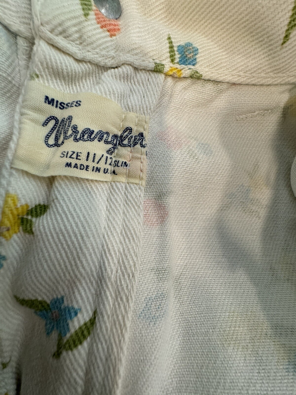 Vintage Floral Wrangler Jeans Inseam 25in Size 11/12 Slim – See Measurements