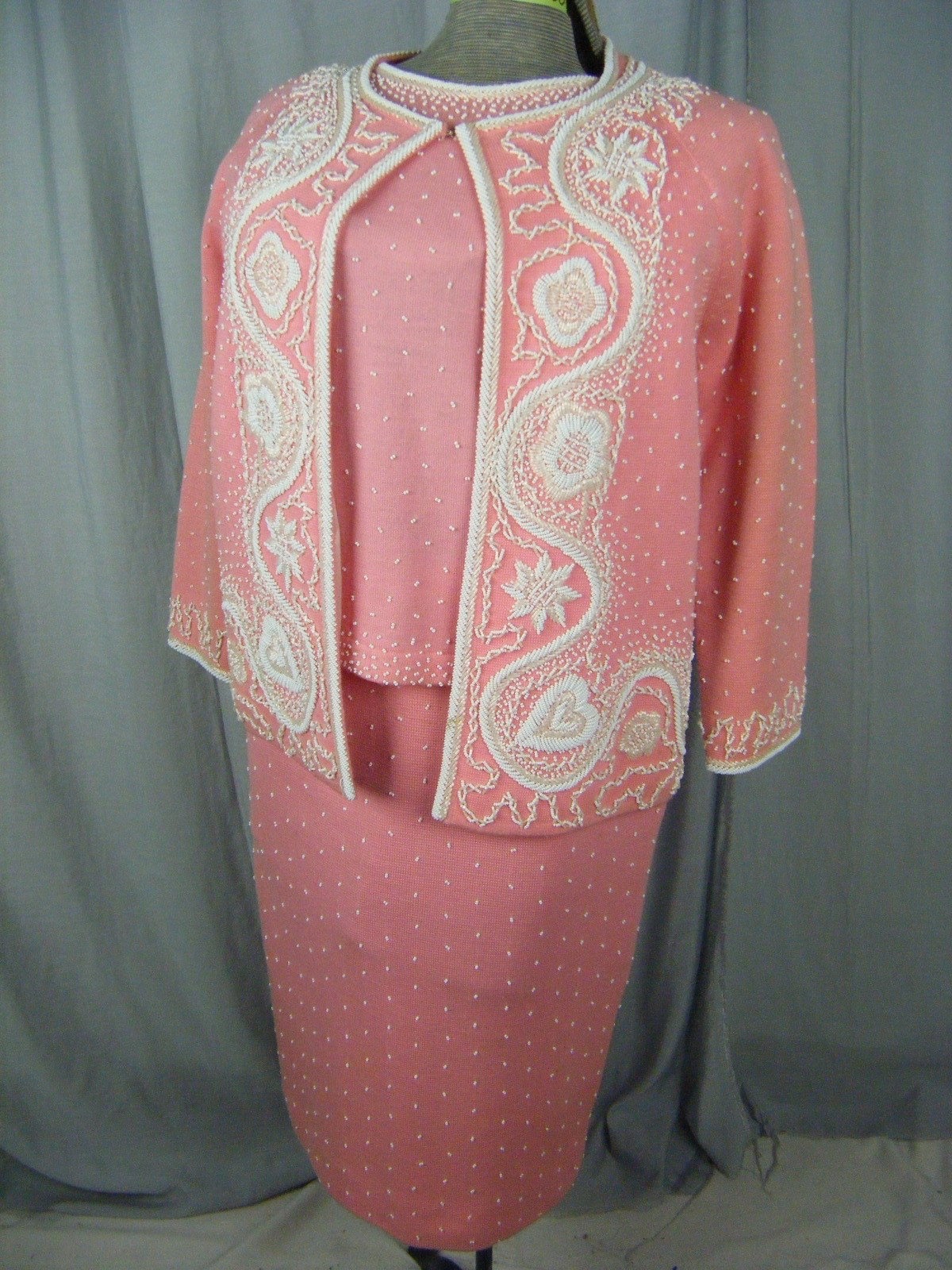 MISS BOUTIQUE CALIFORNIA Vtg 60s Pink Wool Beaded 3 pcs Skirt-Bust 34/Waist 27